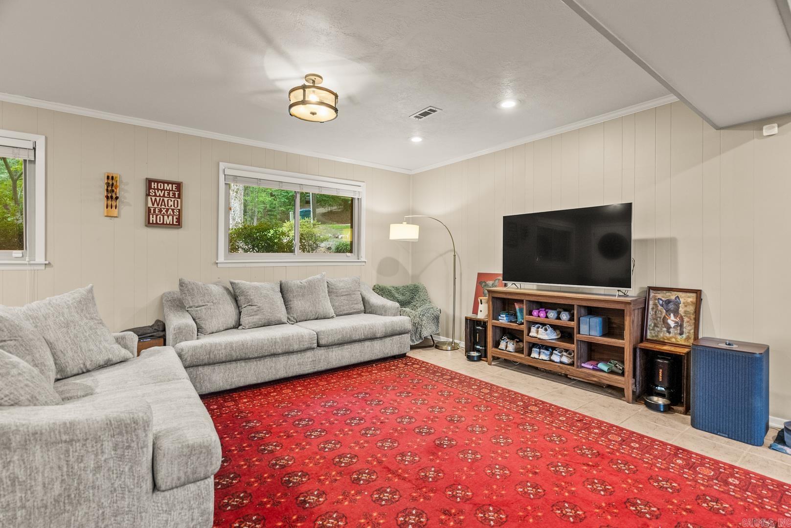 SPRING VALLEY MANOR - Residential