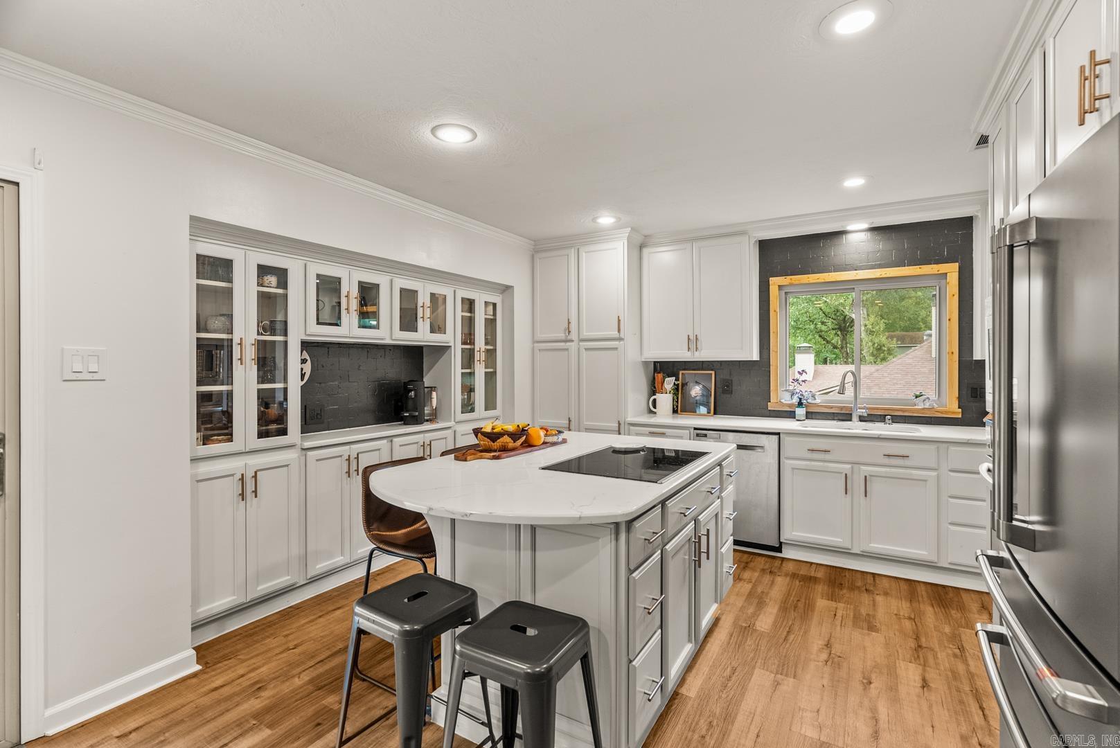 SPRING VALLEY MANOR - Residential