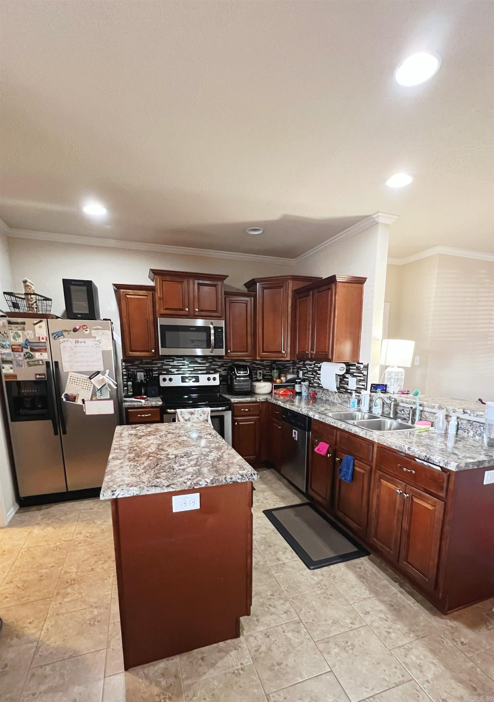 JUDE'S CROSSING - Residential