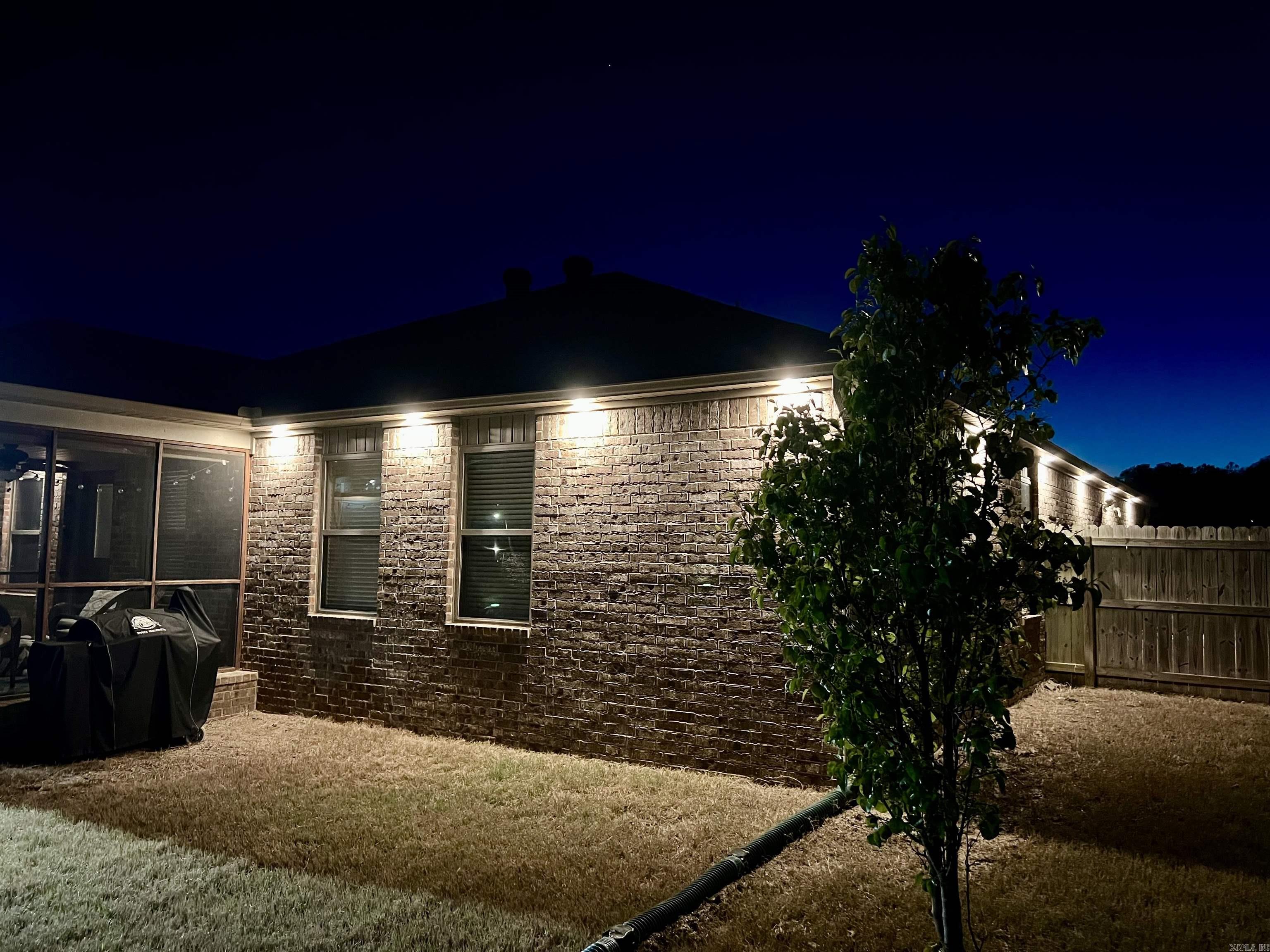 JUDE'S CROSSING - Residential