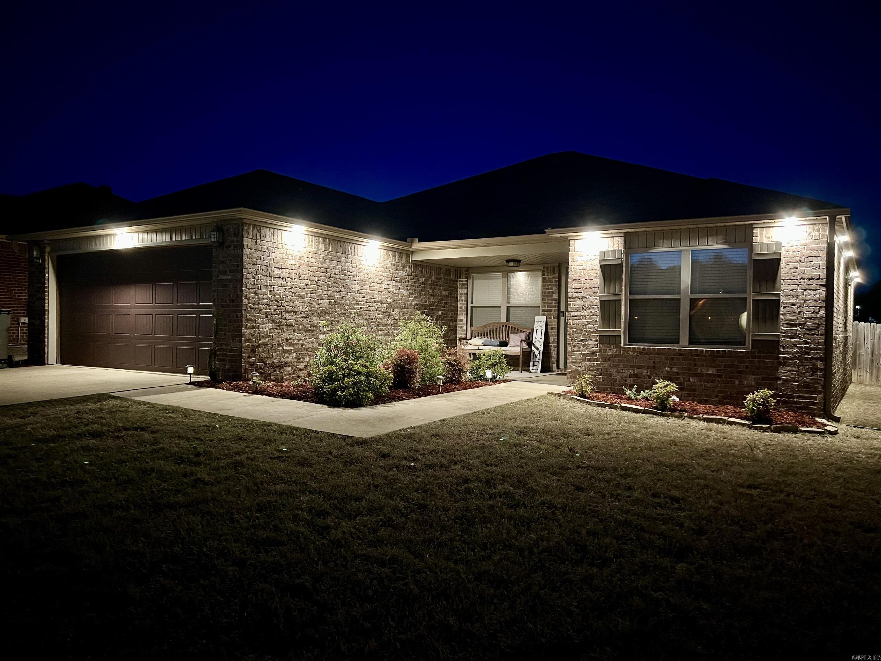 JUDE'S CROSSING - Residential