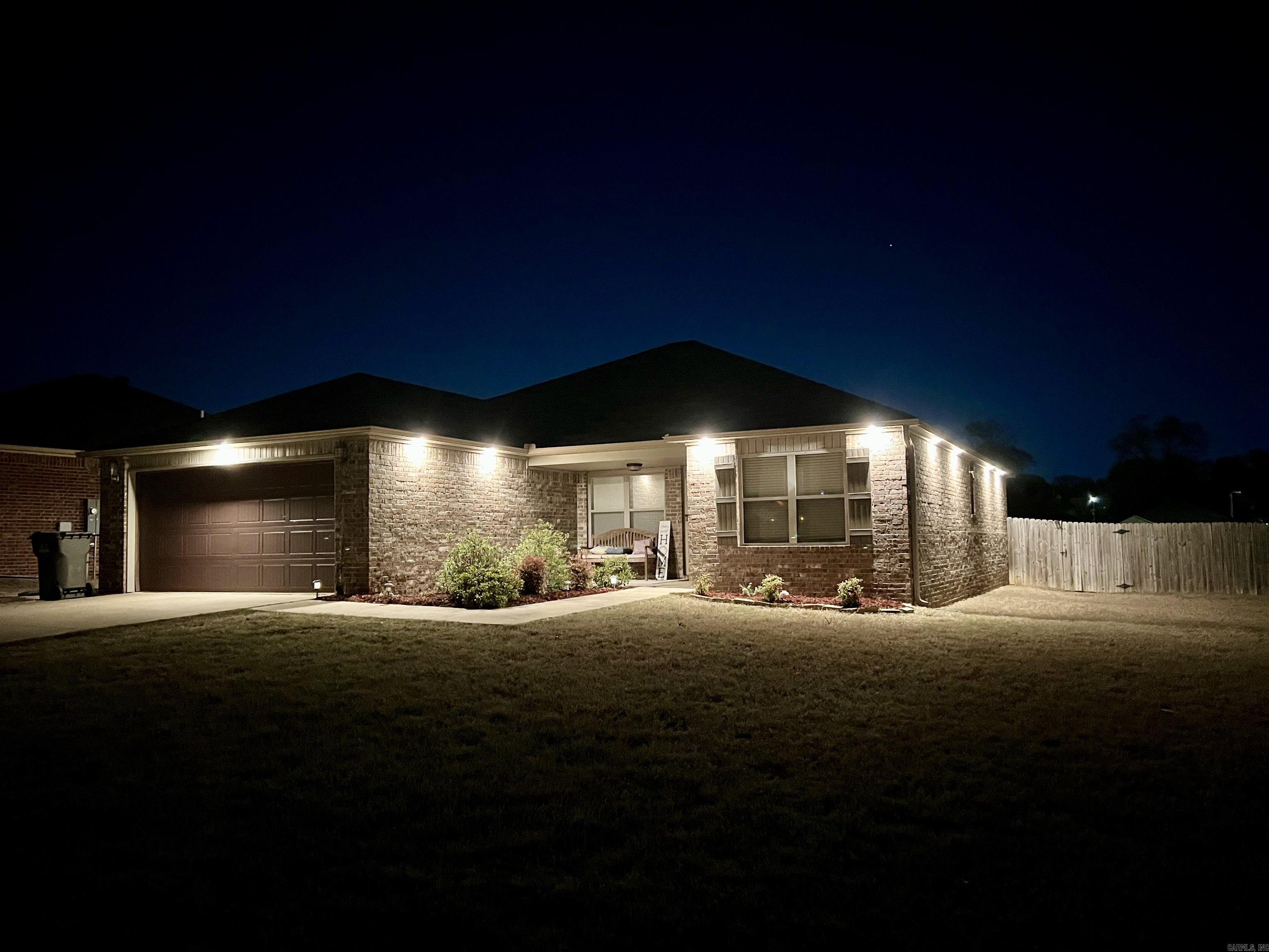 JUDE'S CROSSING - Residential