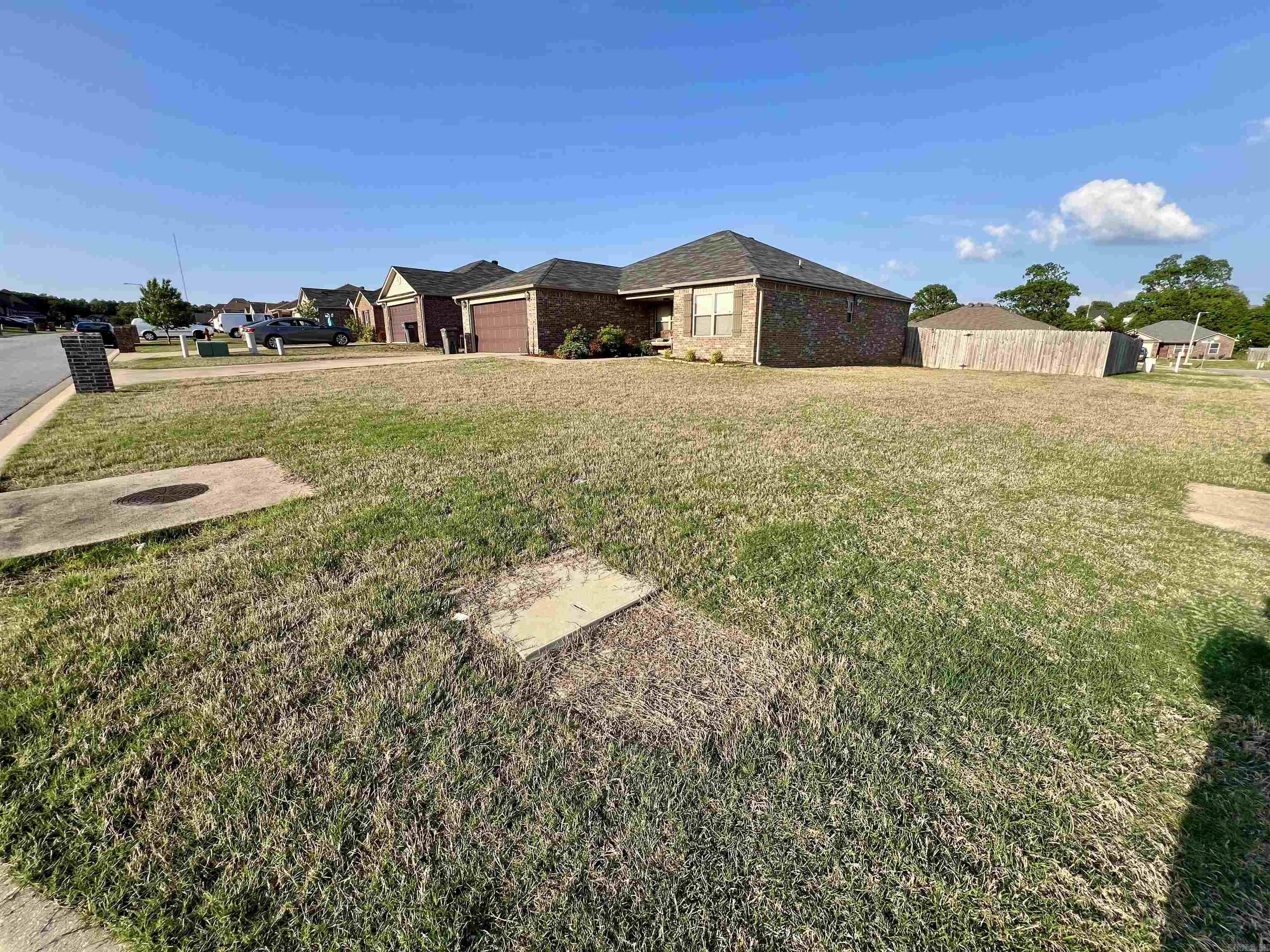 JUDE'S CROSSING - Residential