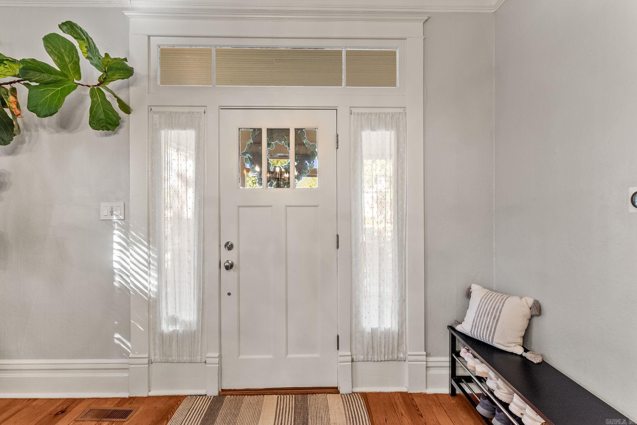 ELMHURST - Residential