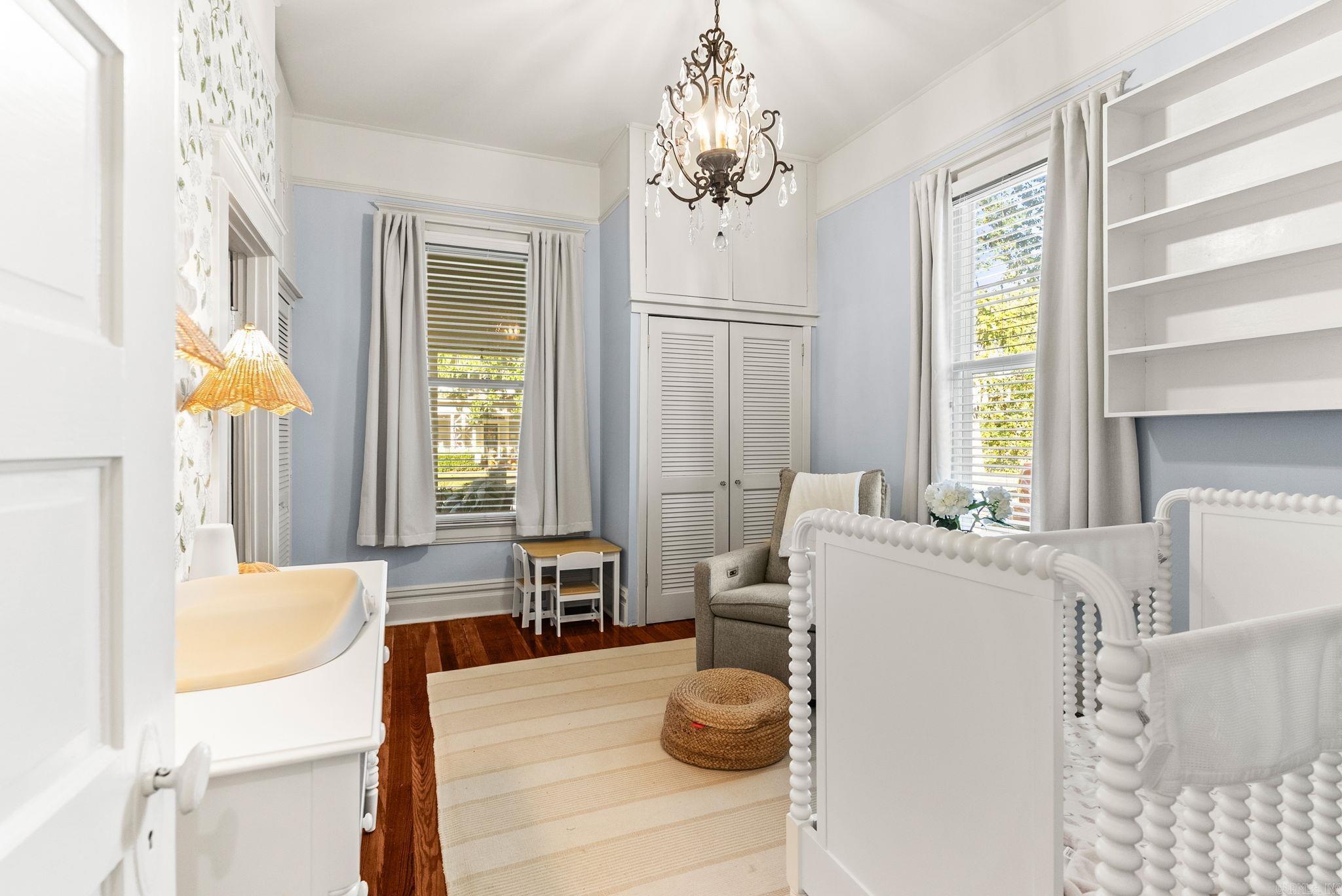 ELMHURST - Residential