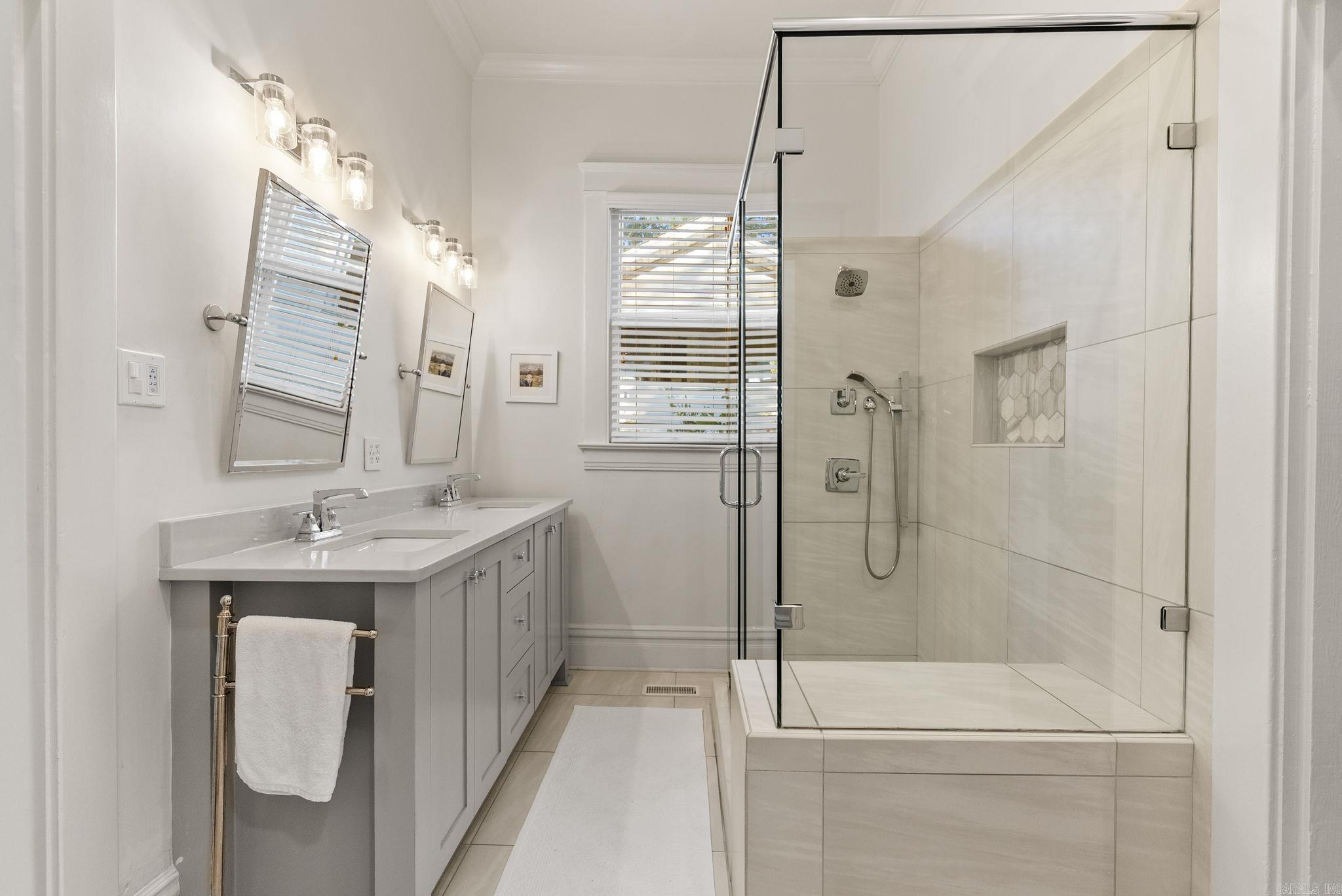 ELMHURST - Residential