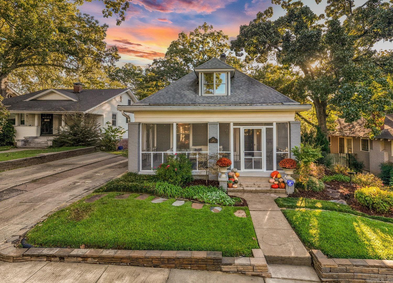 ELMHURST - Residential