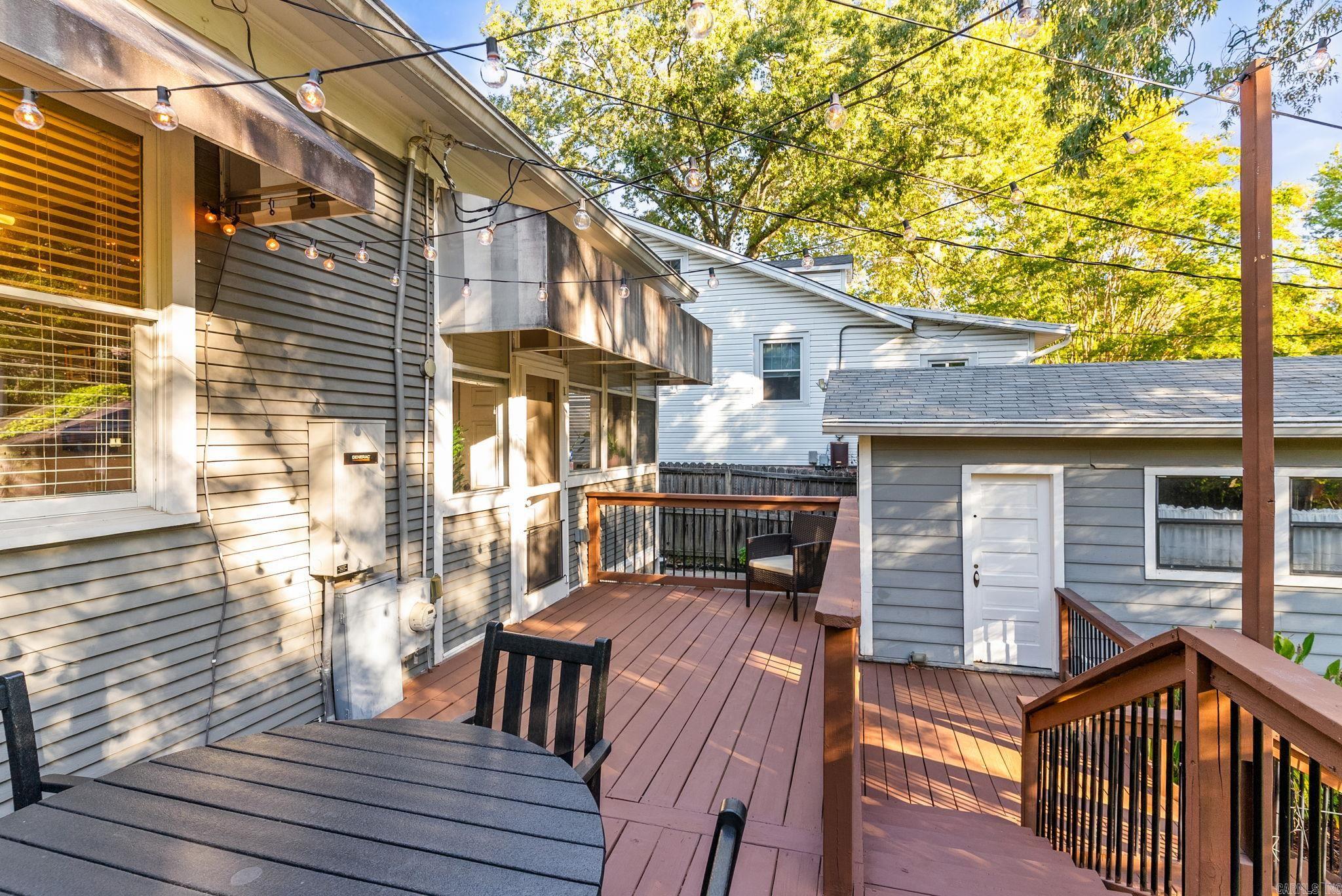 ELMHURST - Residential