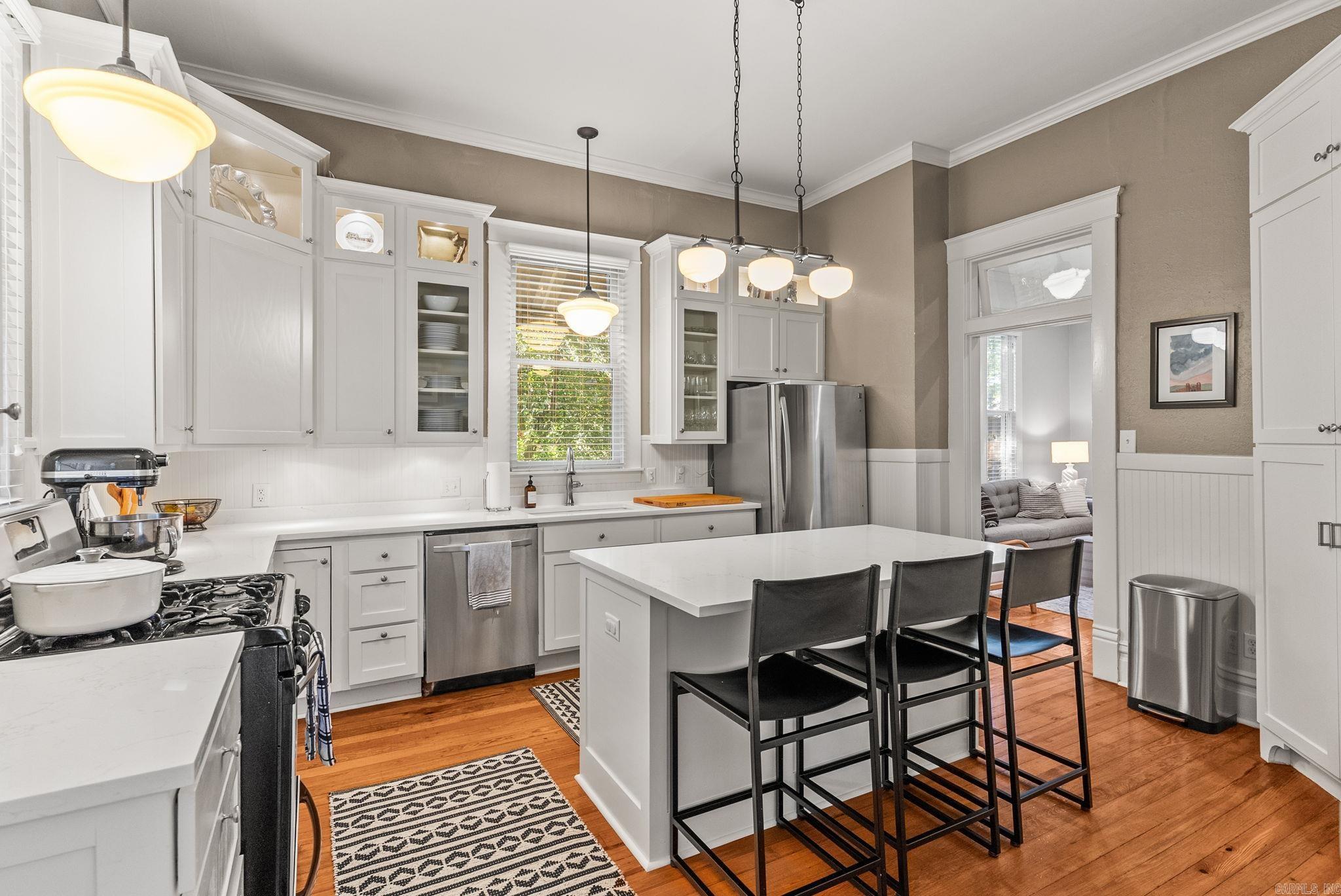 ELMHURST - Residential