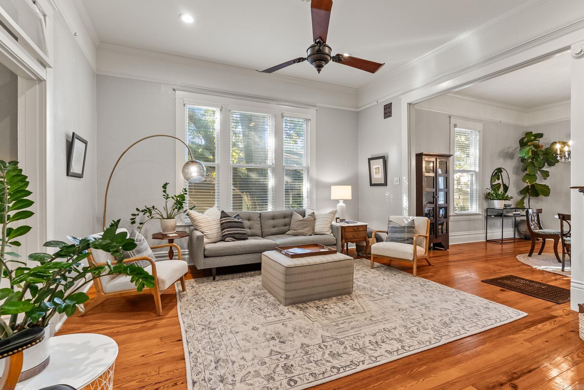 ELMHURST - Residential