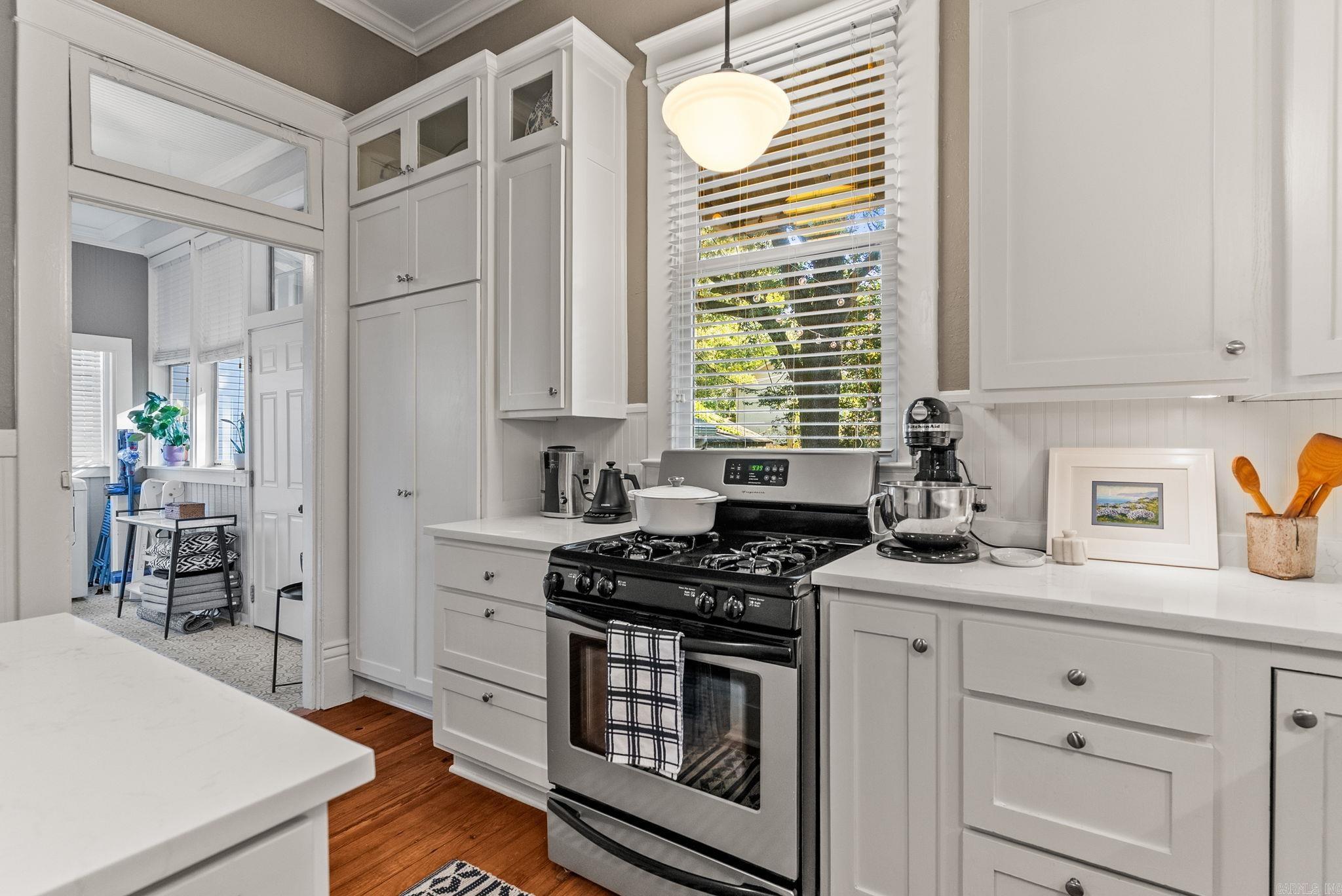 ELMHURST - Residential