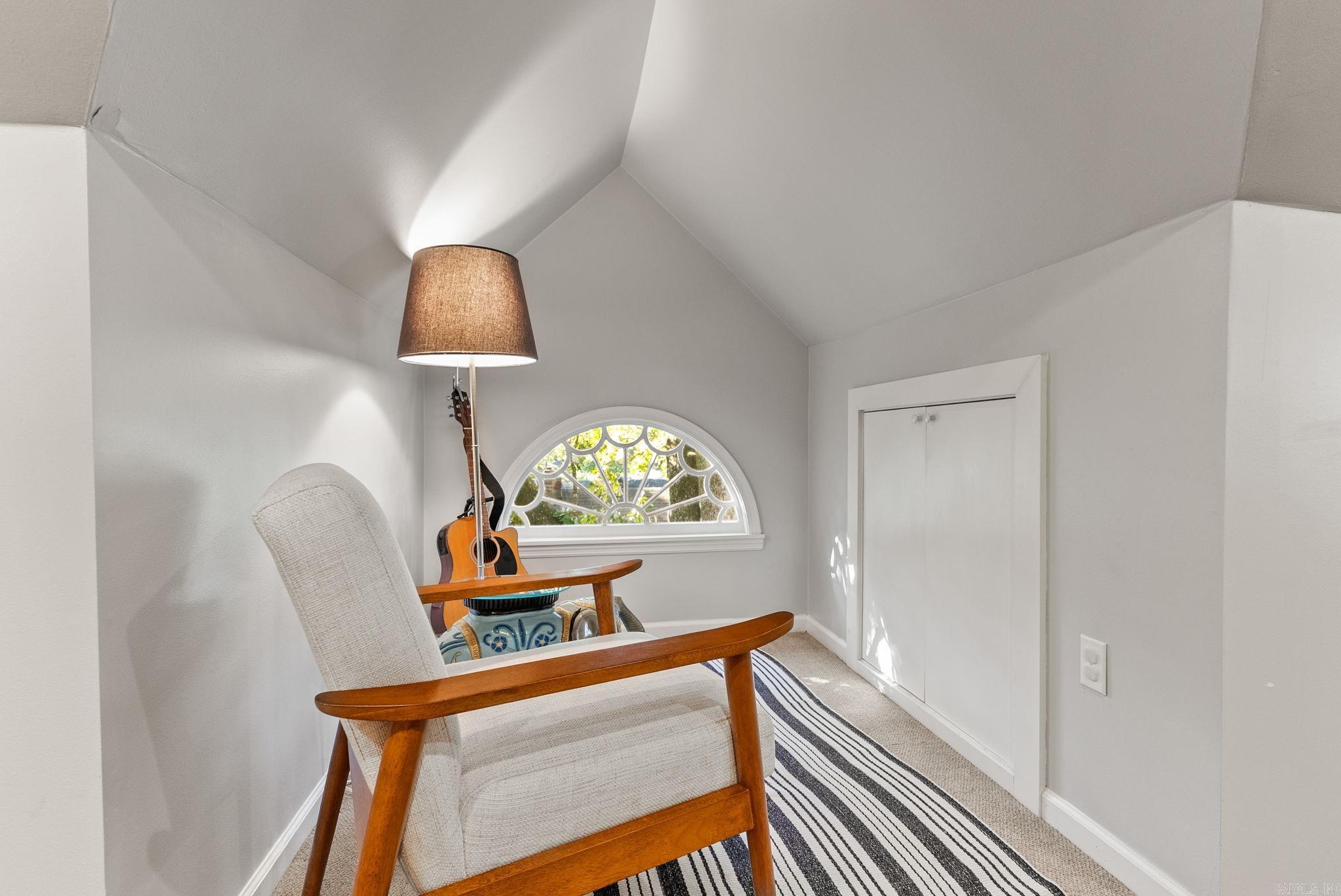 ELMHURST - Residential