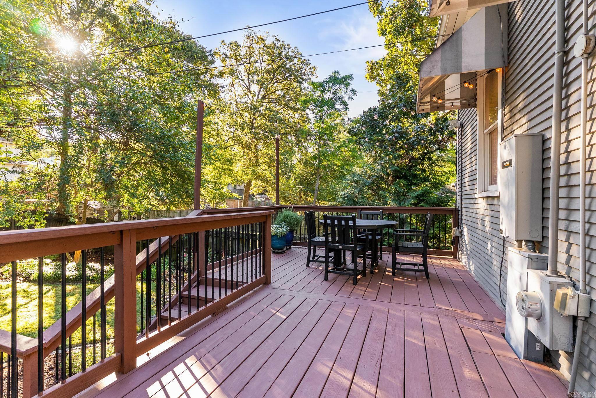 ELMHURST - Residential