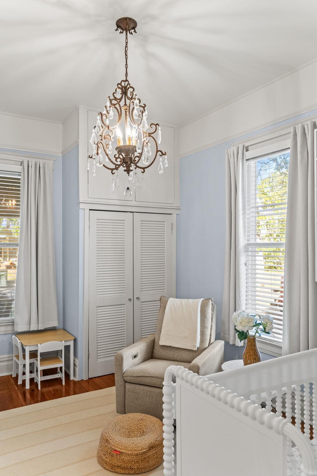 ELMHURST - Residential