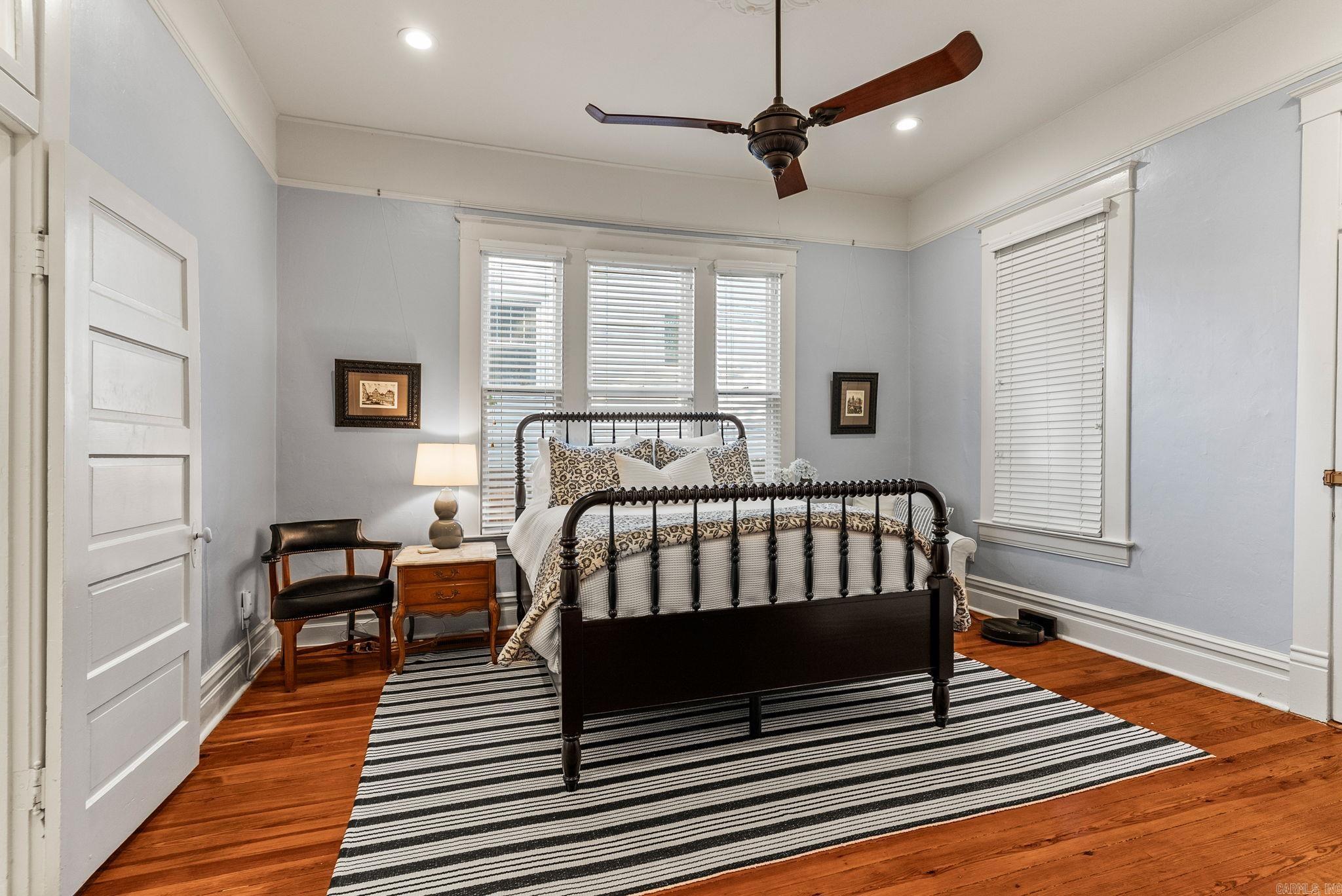 ELMHURST - Residential