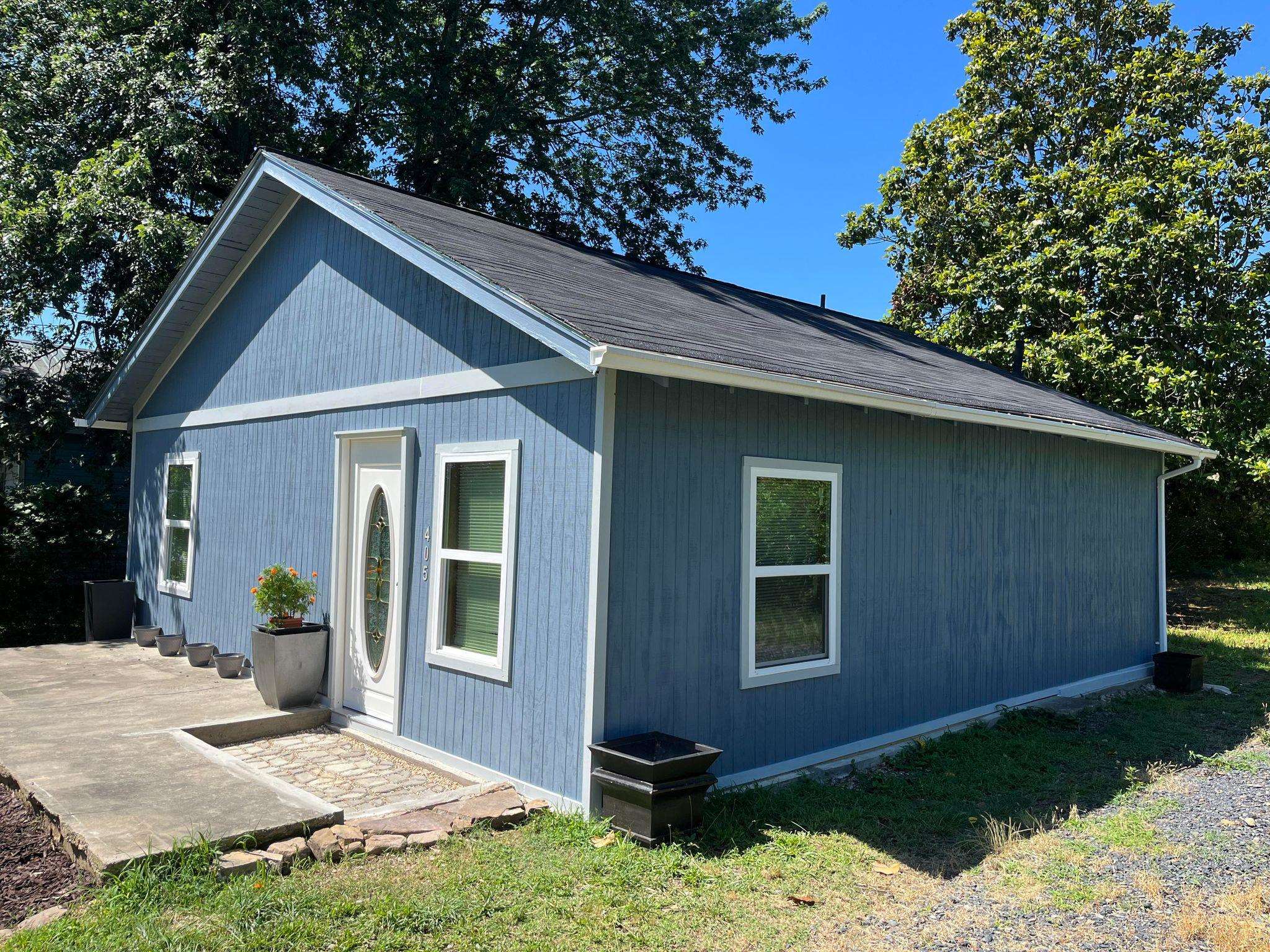 Mena Original - Residential