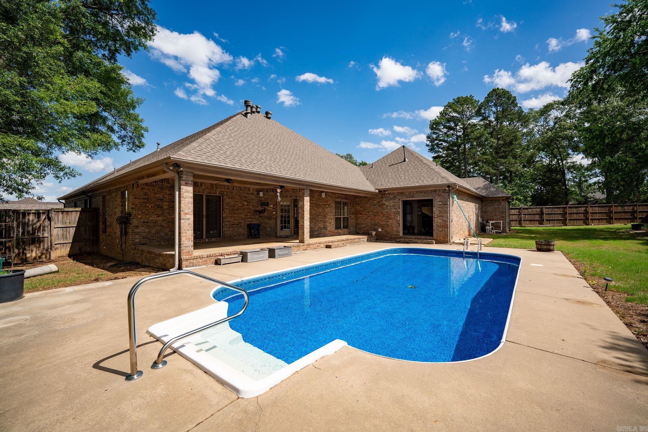 FIELDSTONE - Residential