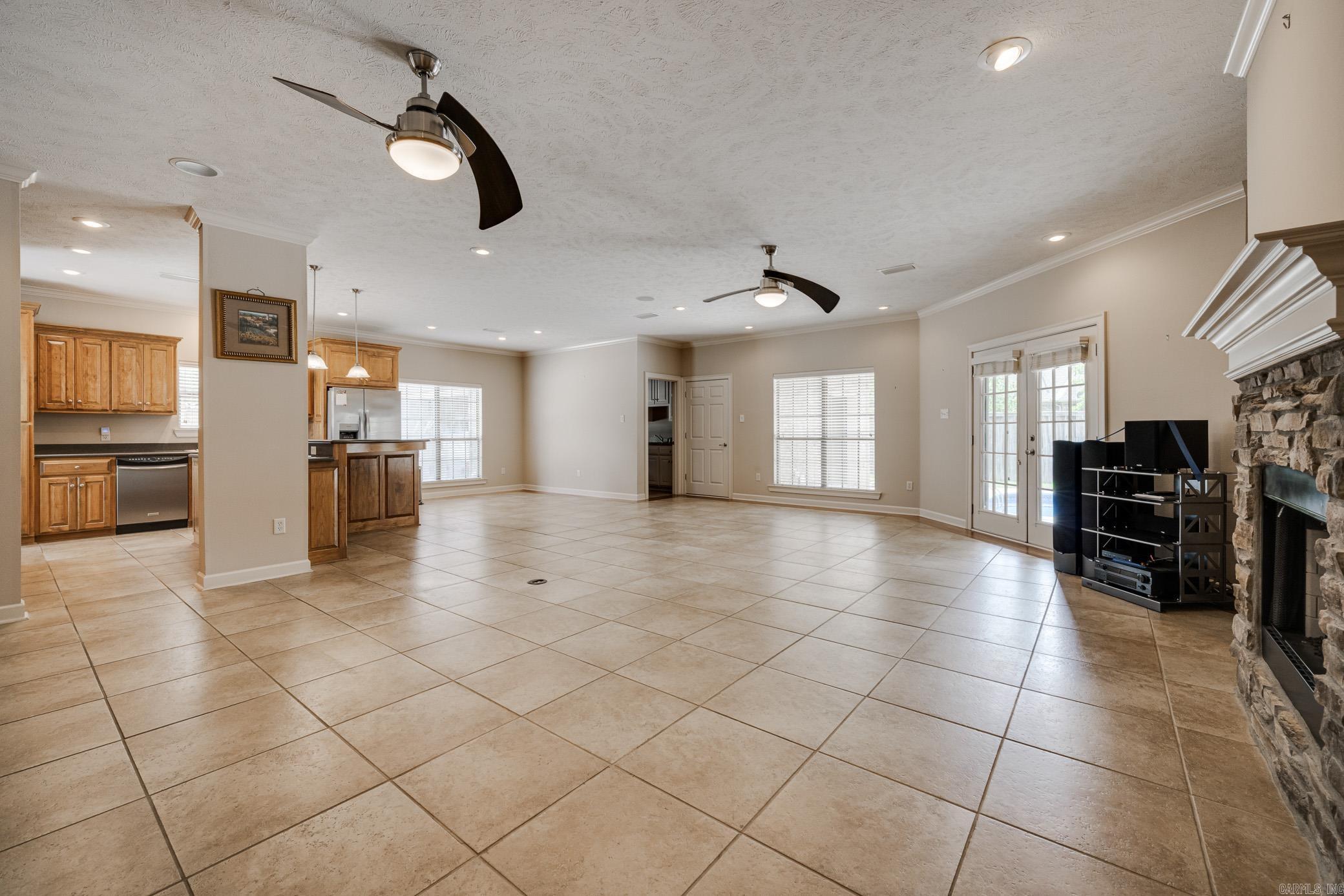 FIELDSTONE - Residential