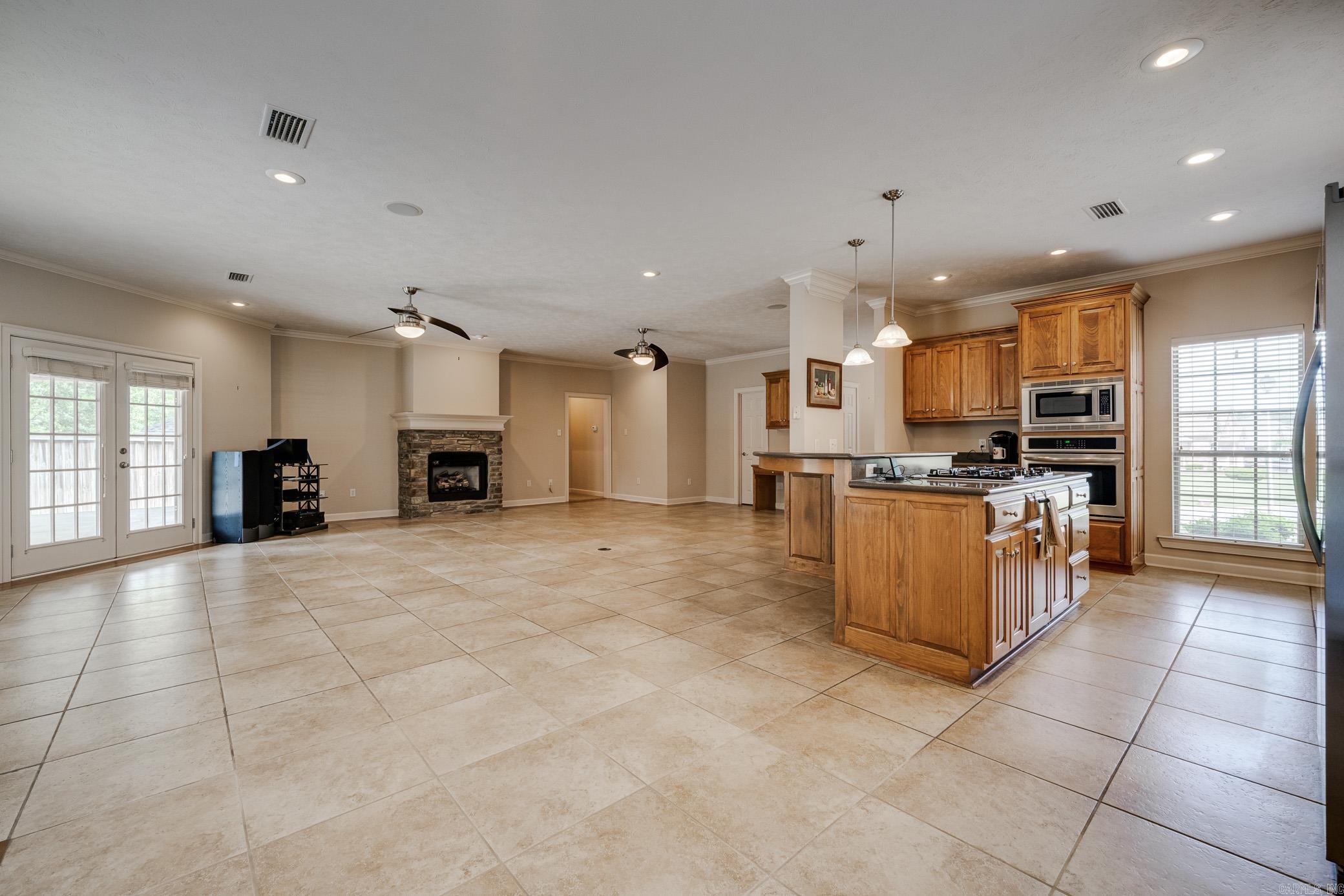 FIELDSTONE - Residential