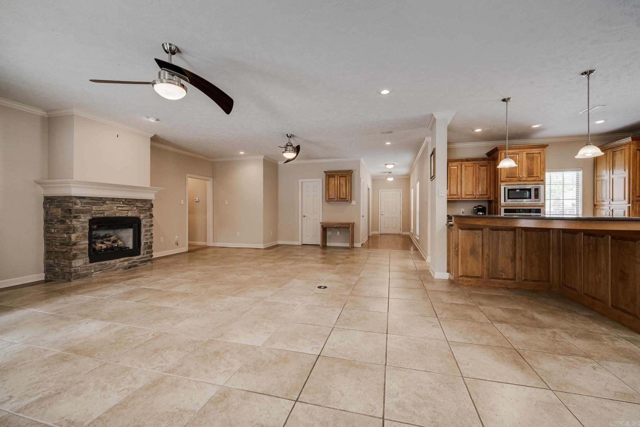 FIELDSTONE - Residential
