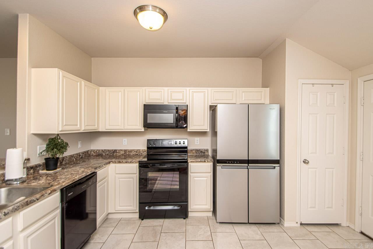 STONEHENGE PLACE - Residential