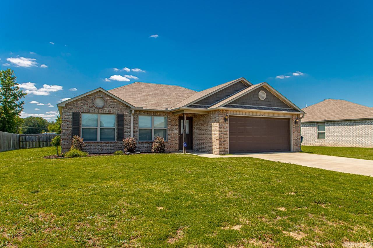 STONEHENGE PLACE - Residential