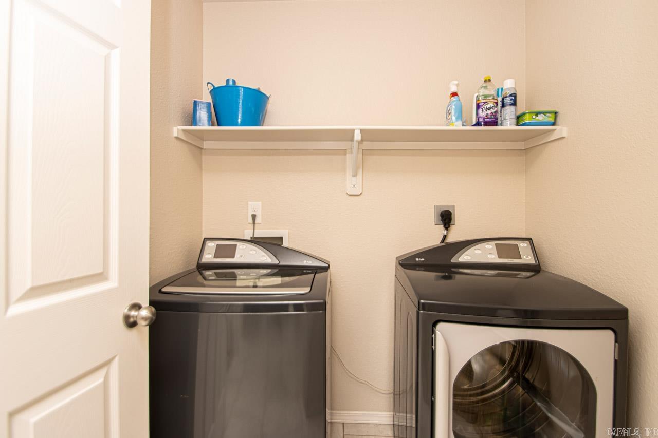 STONEHENGE PLACE - Residential