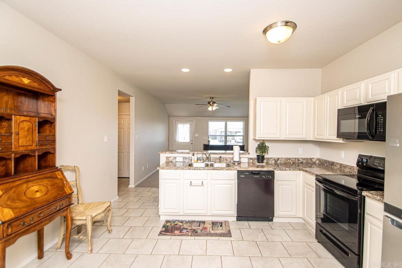 STONEHENGE PLACE - Residential