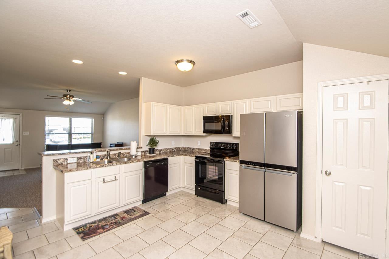 STONEHENGE PLACE - Residential