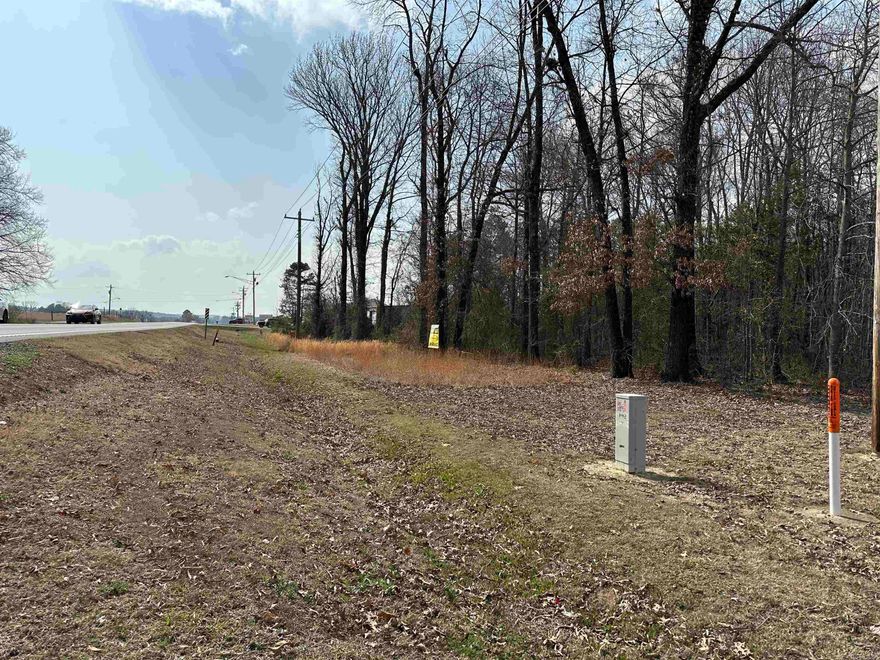 Nice buildable lots located right in the middle of town and close to EVERYTHING. These won't last long so call today.