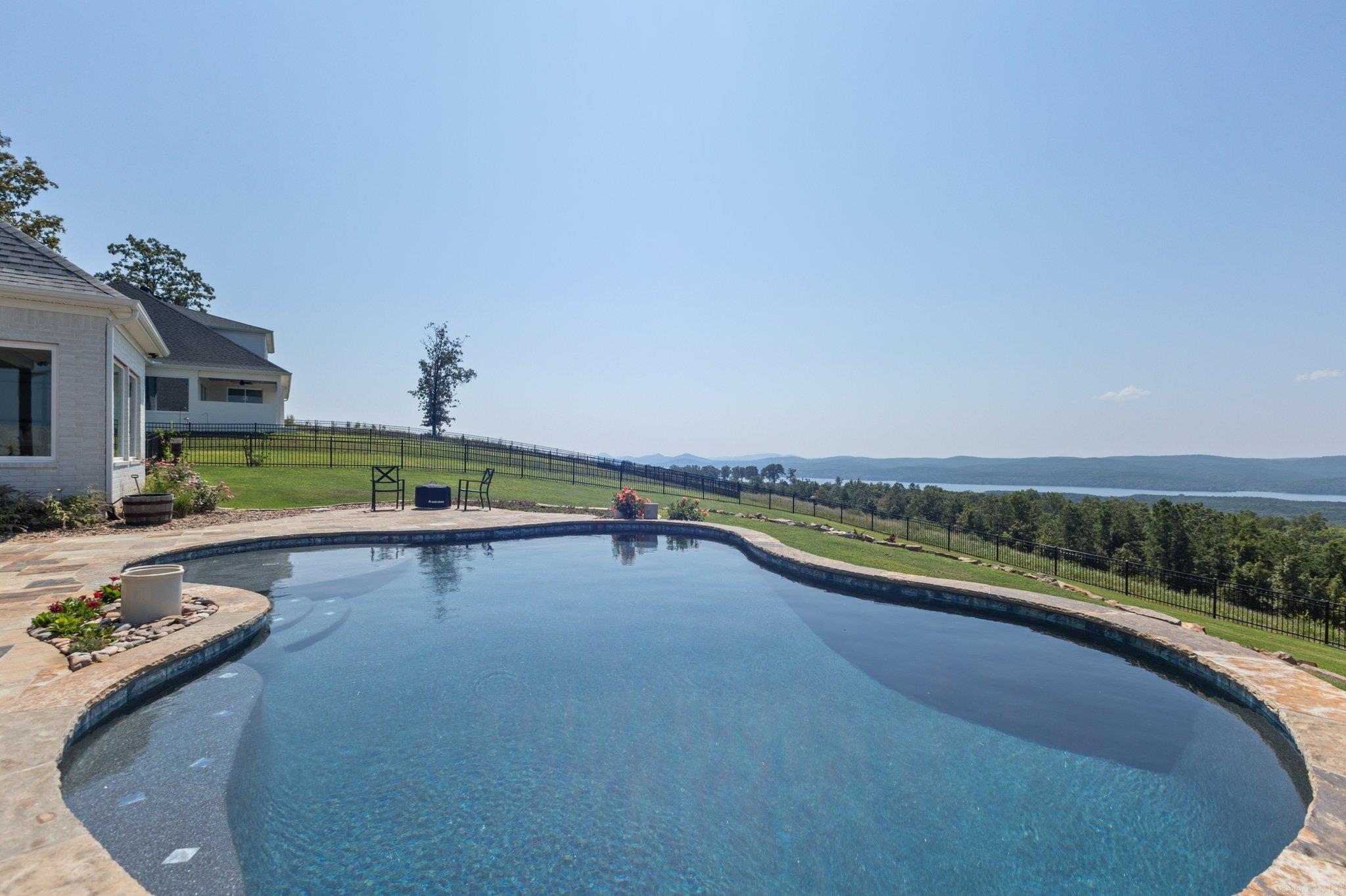 LAKEVIEW WEST - Residential