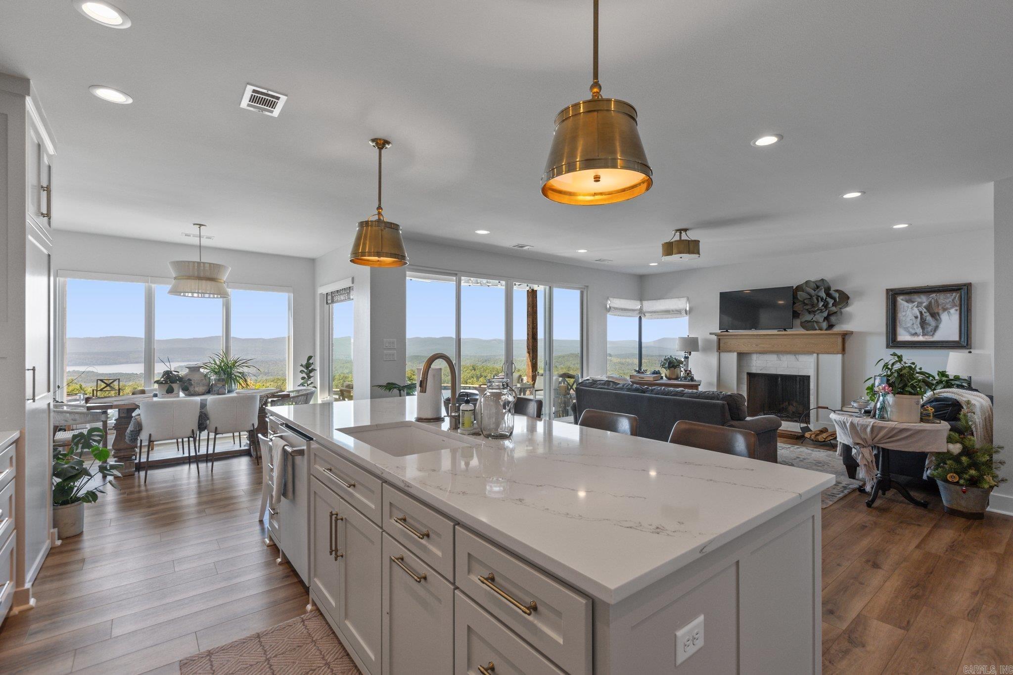 LAKEVIEW WEST - Residential