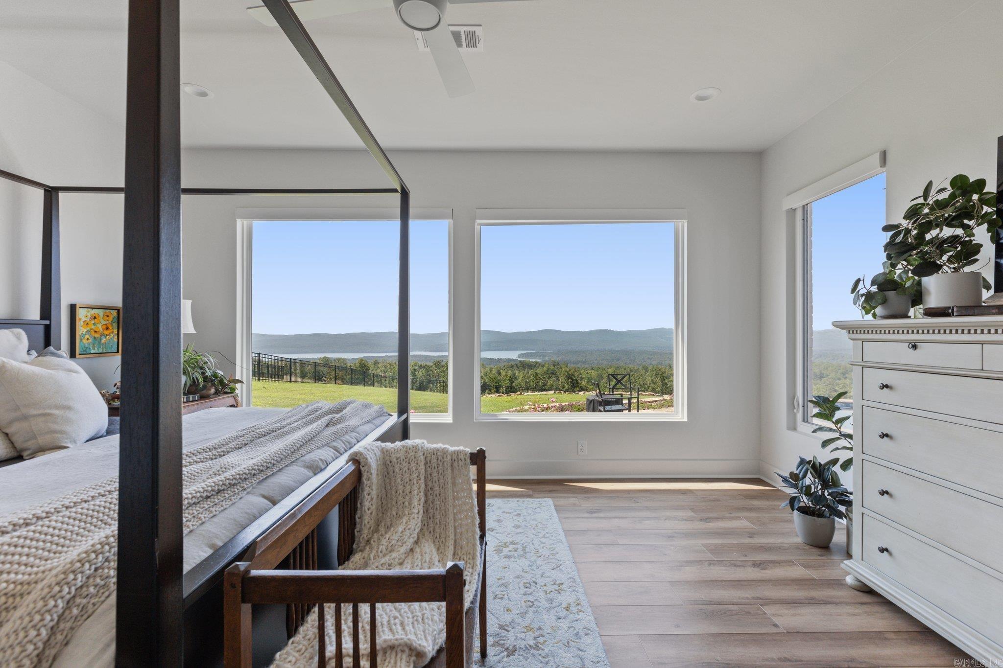 LAKEVIEW WEST - Residential