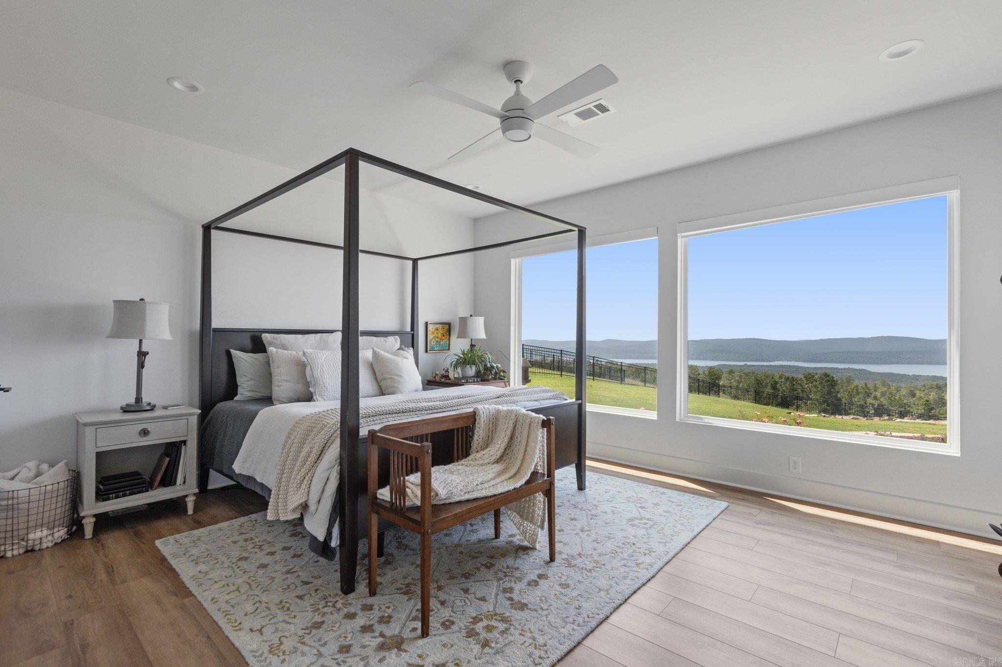 LAKEVIEW WEST - Residential