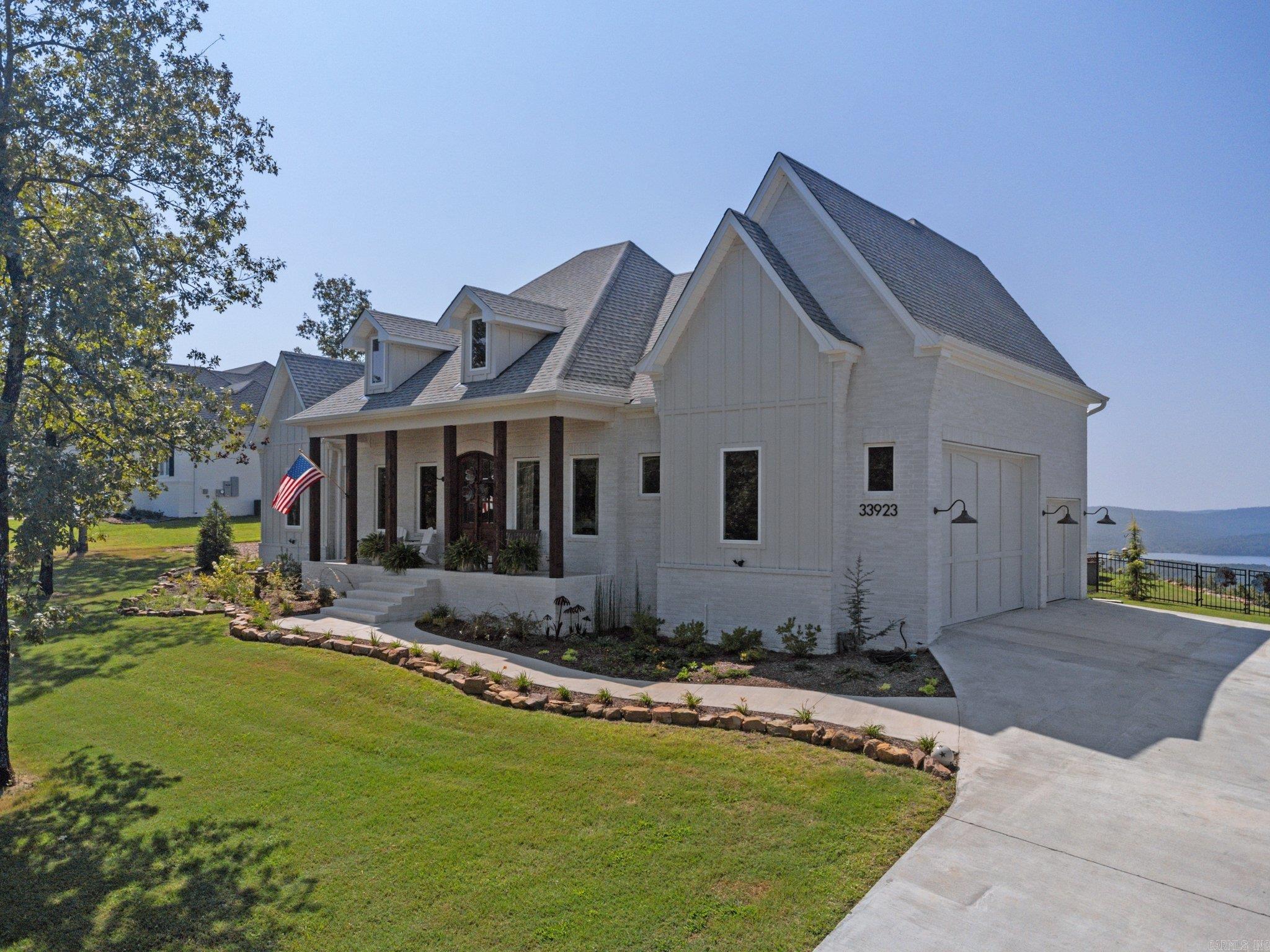LAKEVIEW WEST - Residential