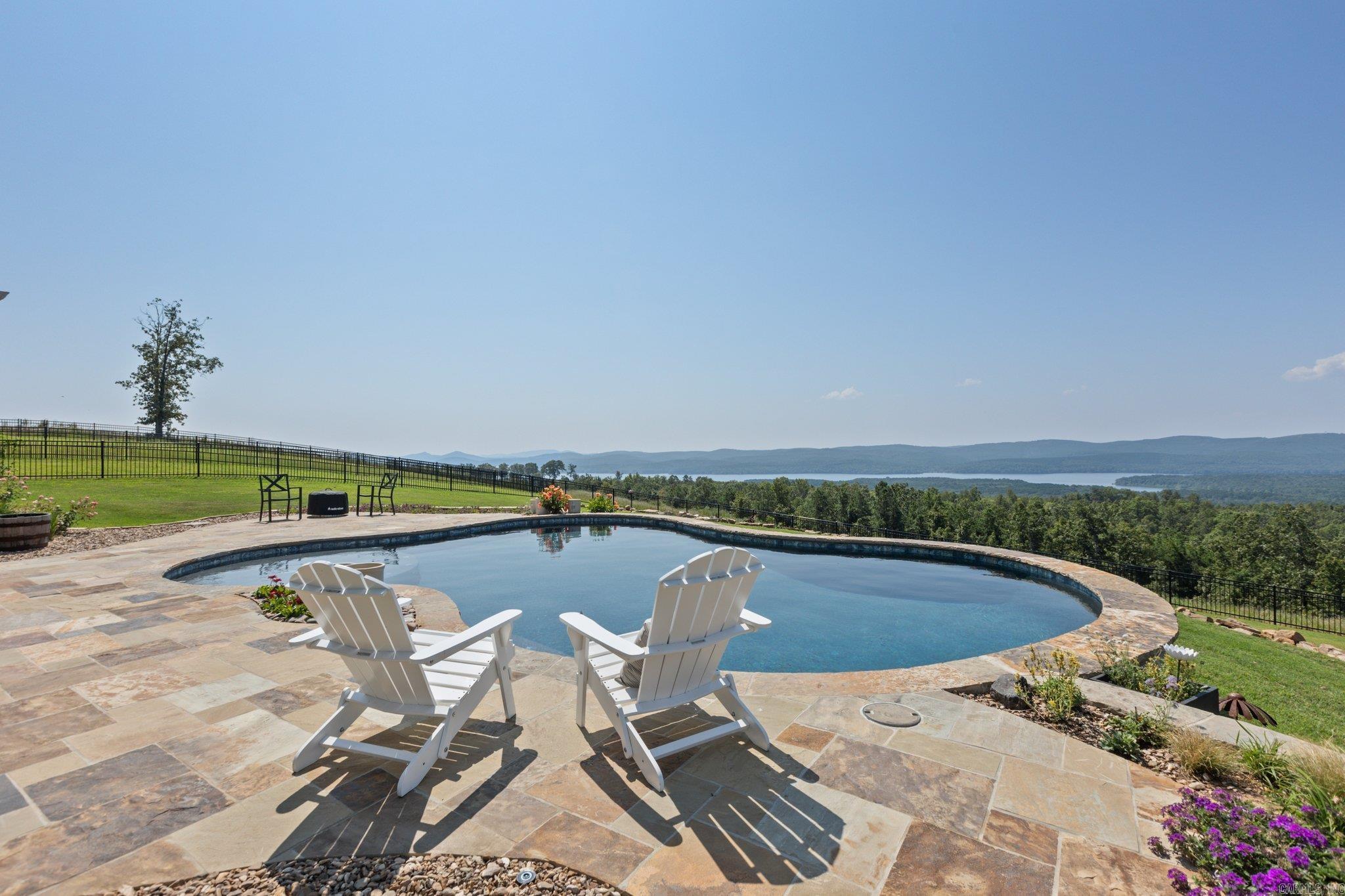 LAKEVIEW WEST - Residential