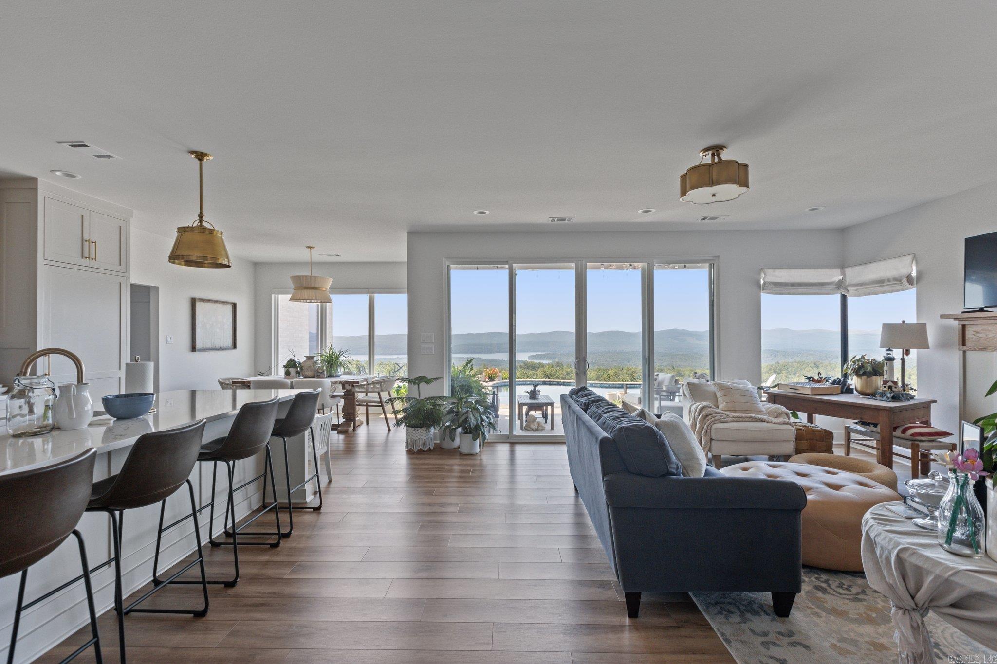 LAKEVIEW WEST - Residential