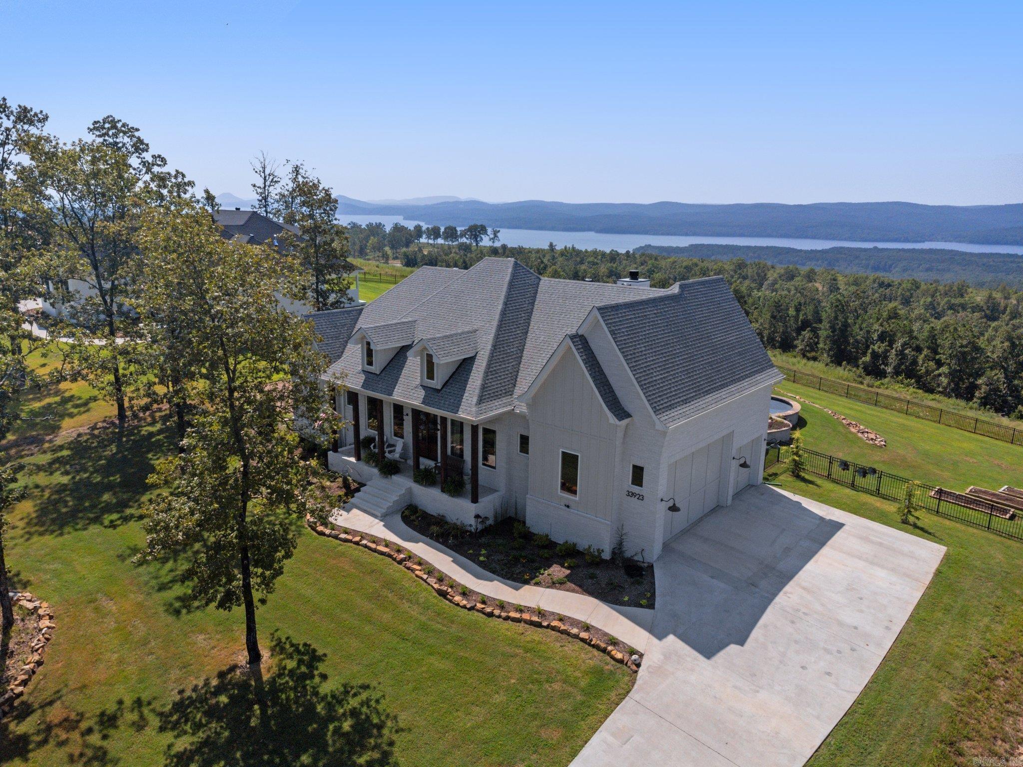 LAKEVIEW WEST - Residential