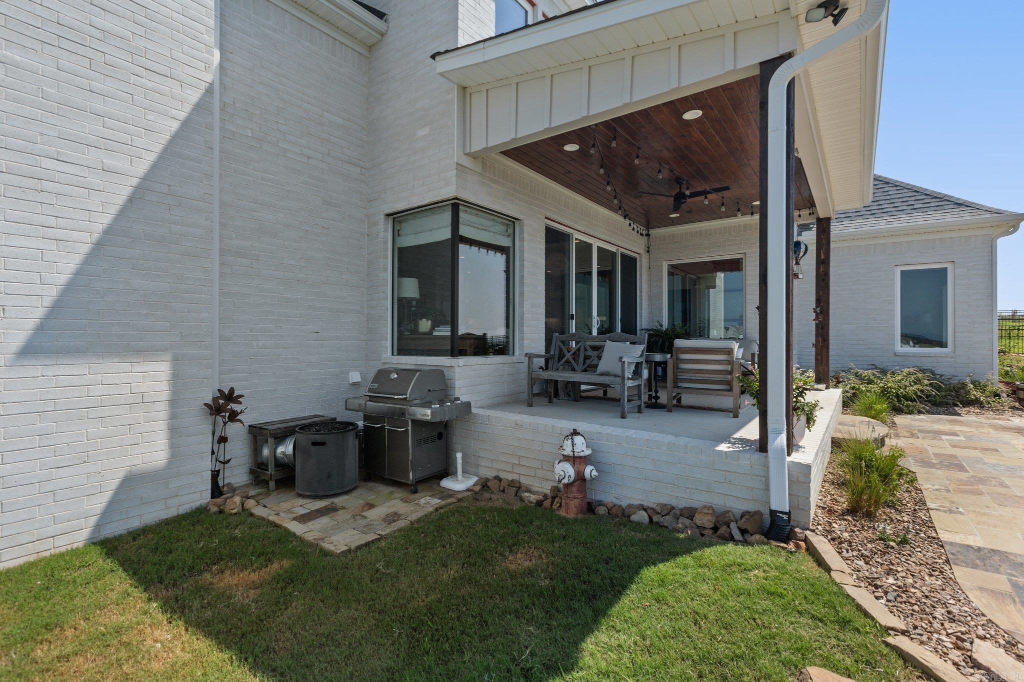 LAKEVIEW WEST - Residential