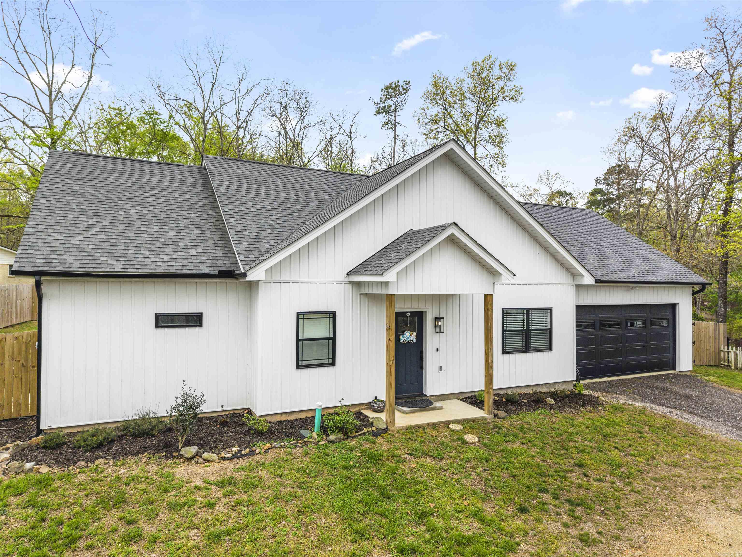 UNPLATTED ACREAGE - Residential