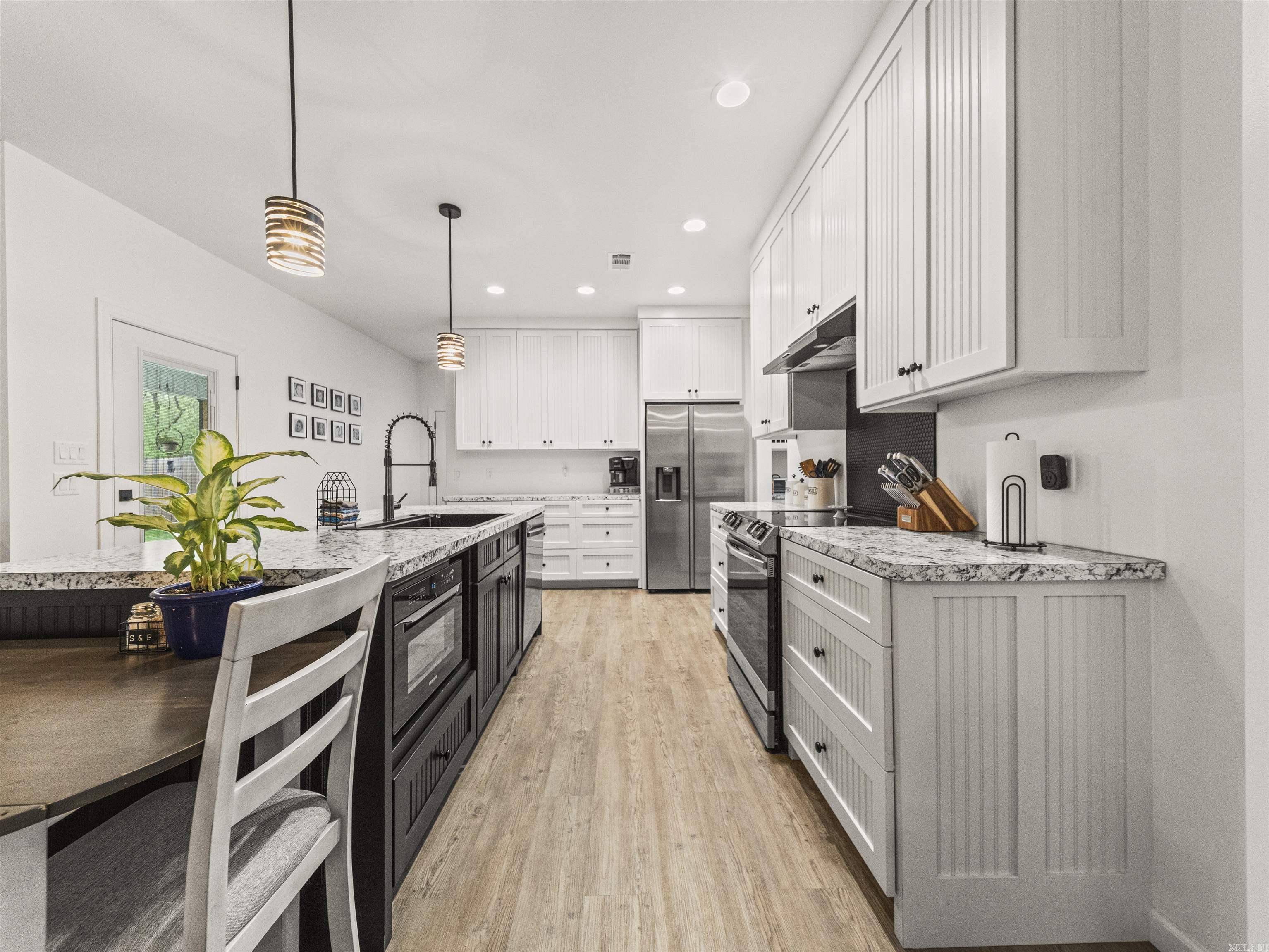 UNPLATTED ACREAGE - Residential