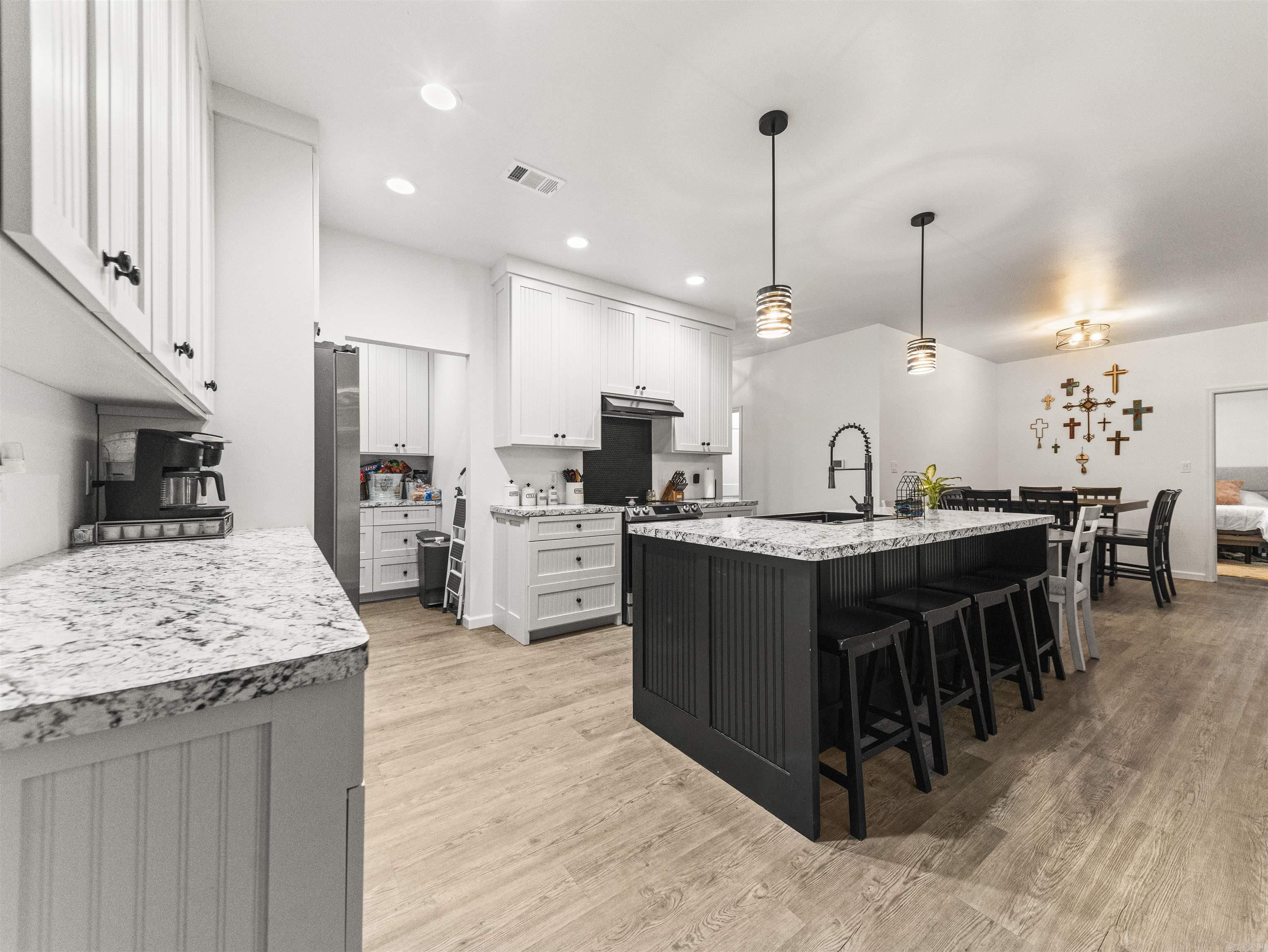 UNPLATTED ACREAGE - Residential