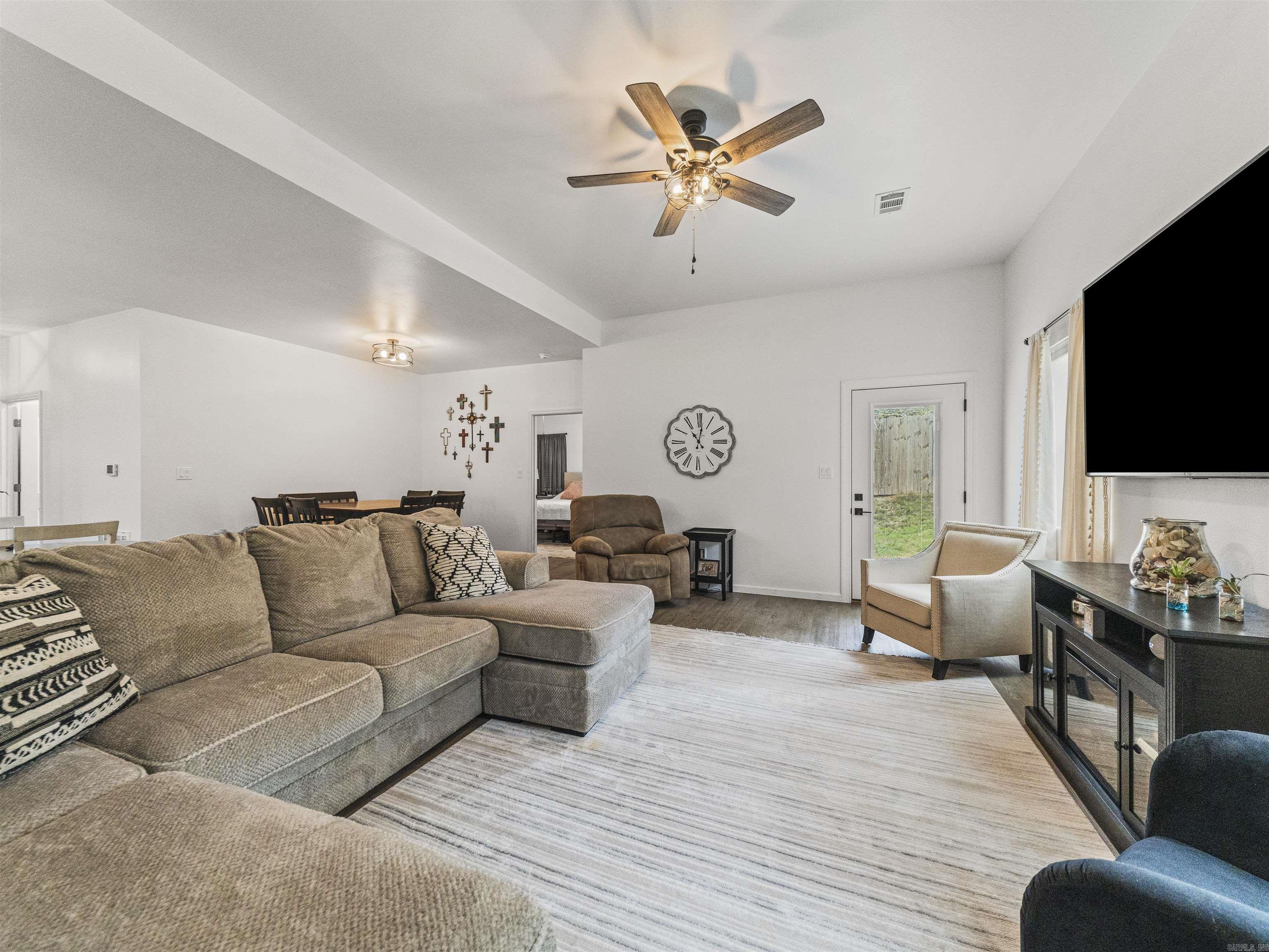 UNPLATTED ACREAGE - Residential