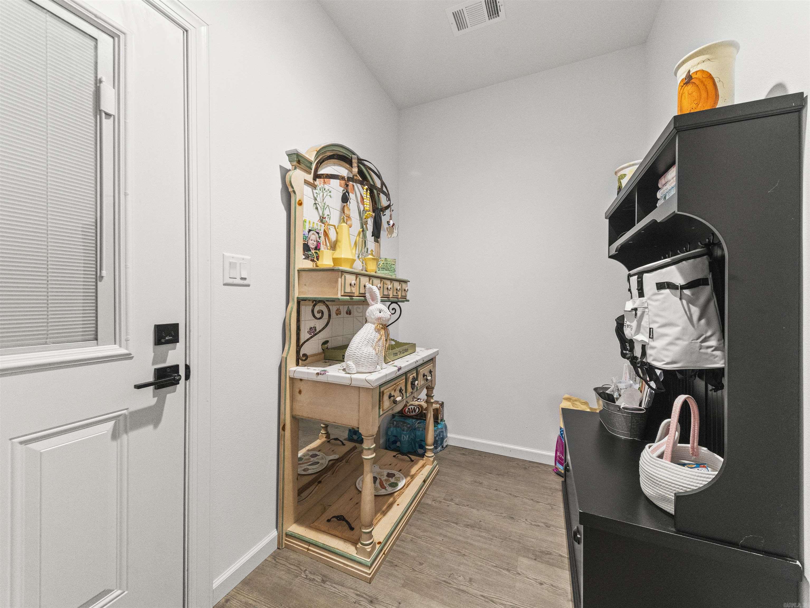 UNPLATTED ACREAGE - Residential