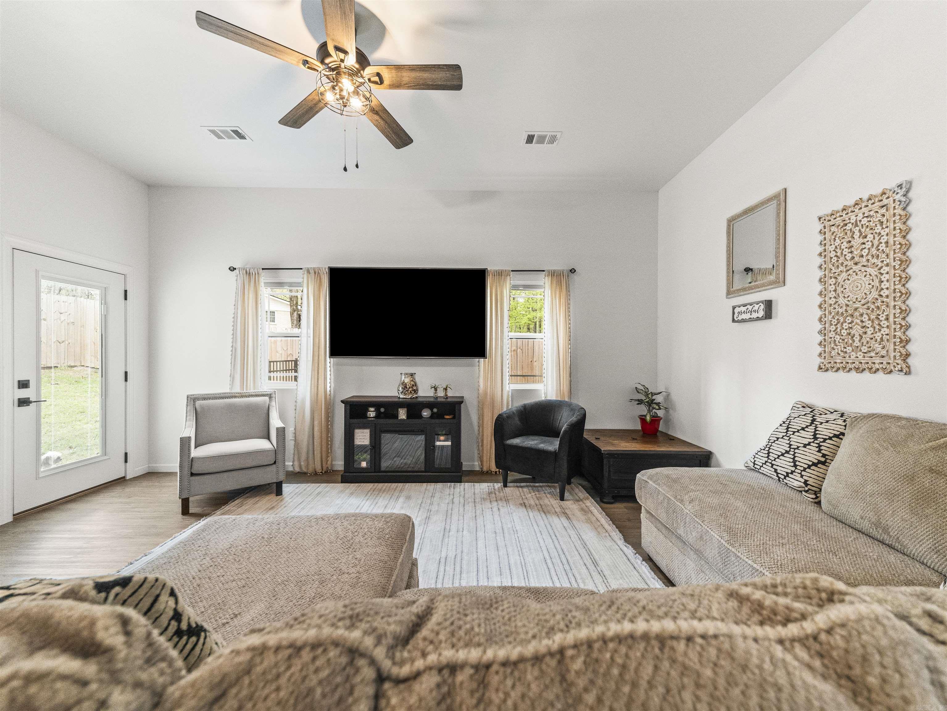 UNPLATTED ACREAGE - Residential