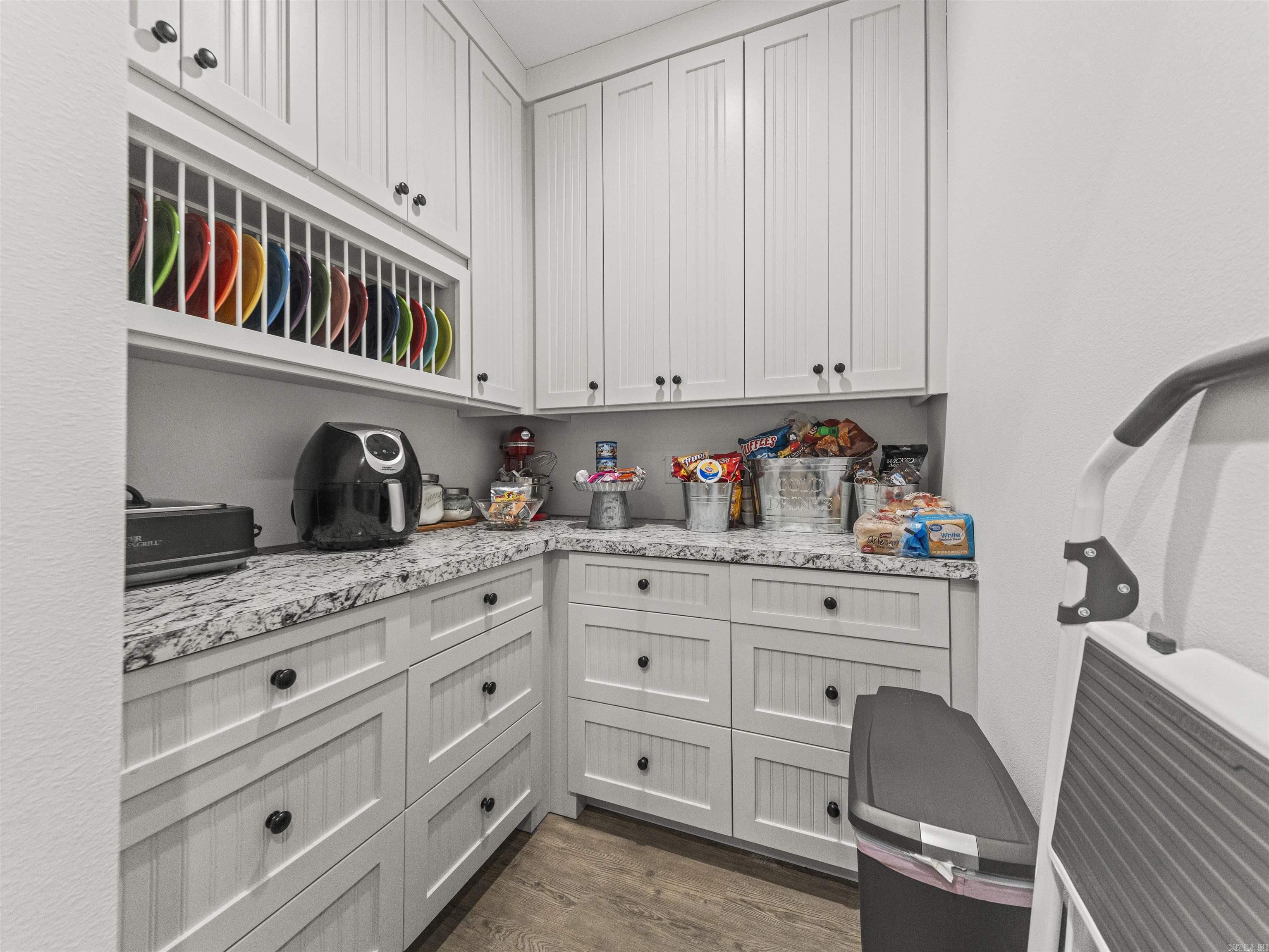 UNPLATTED ACREAGE - Residential