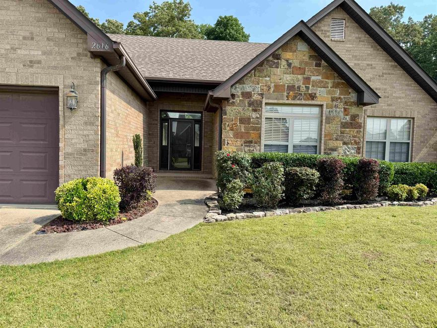 Valley View Area. Almost 2000 sq.ft. Great neighborhood. Cul-de-sac. Main level has 1540 sq.ft. Bonus room upstairs has 390 sq.ft. per tax records. Some sources show over 2000 sq.ft. New roof going on the week of June 10th. Covered back porch. A real security door on the front door. Upright 4 person tornado shelter 5 steps from back door.