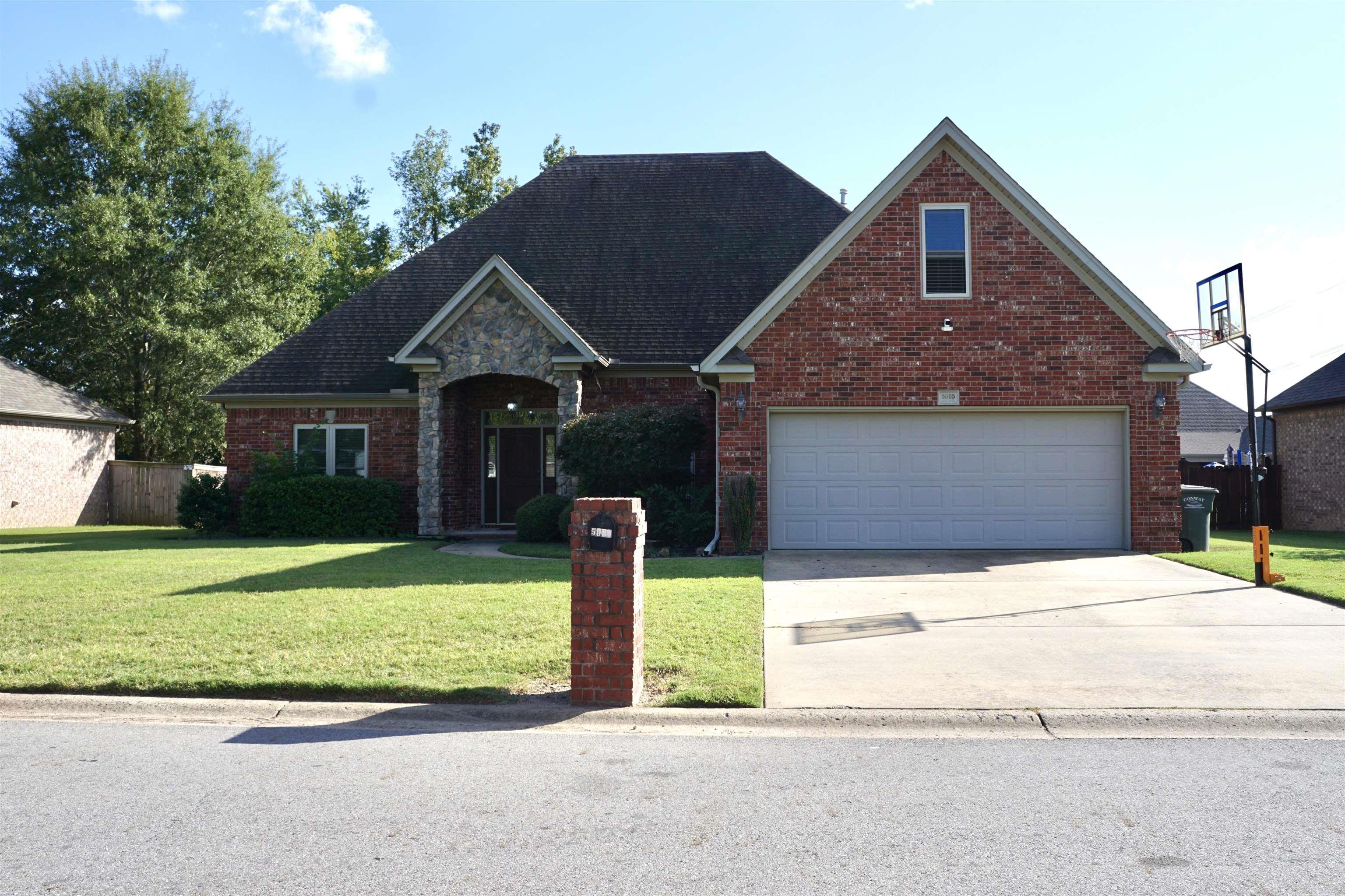 This beautiful two-story, all-brick home in West Conway features 4 spacious bedrooms and 2.5 bathrooms. The open floor plan offers a bright and welcoming living space with plenty of room to entertain. Enjoy a large backyard perfect for outdoor fun and relaxation. Located in a great neighborhood with playground and pool access. This home is close to shopping, schools, and everything you need for convenient living!