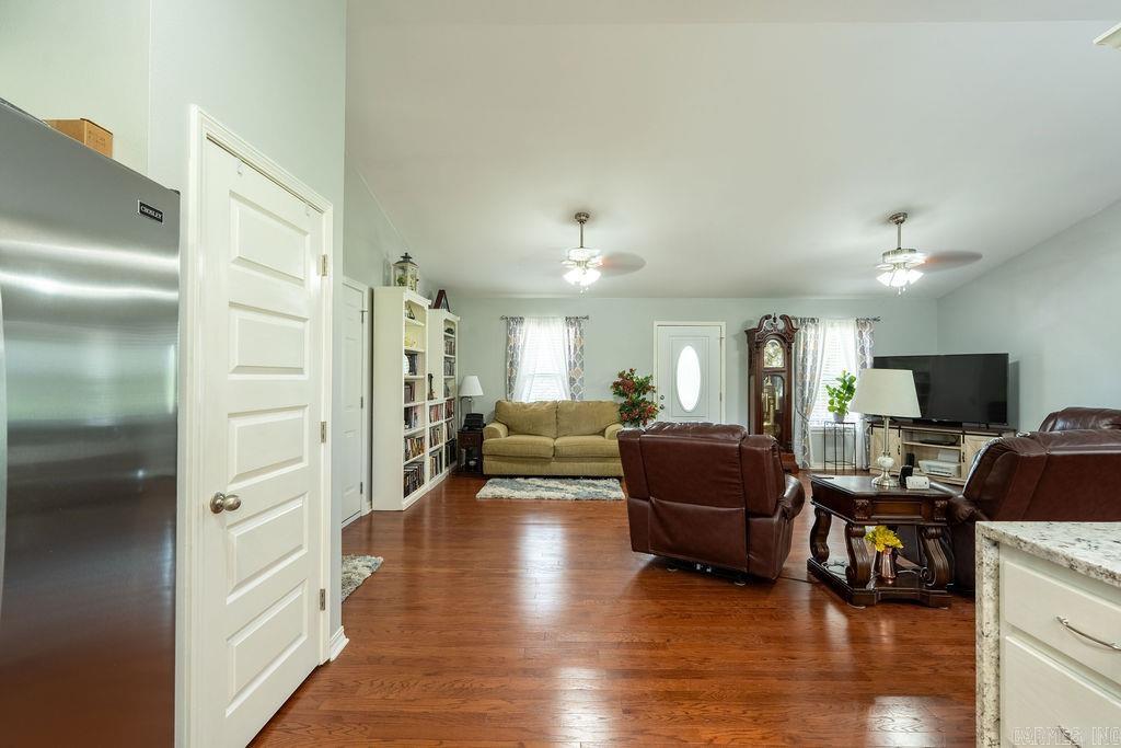 CEDAR GLADES - Residential