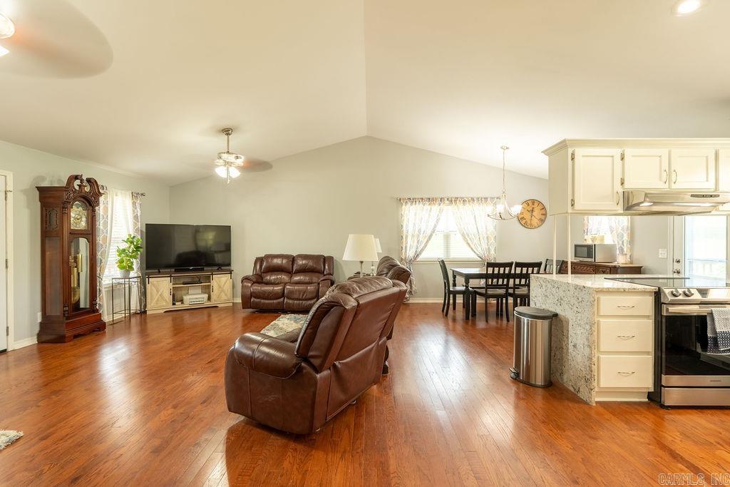CEDAR GLADES - Residential